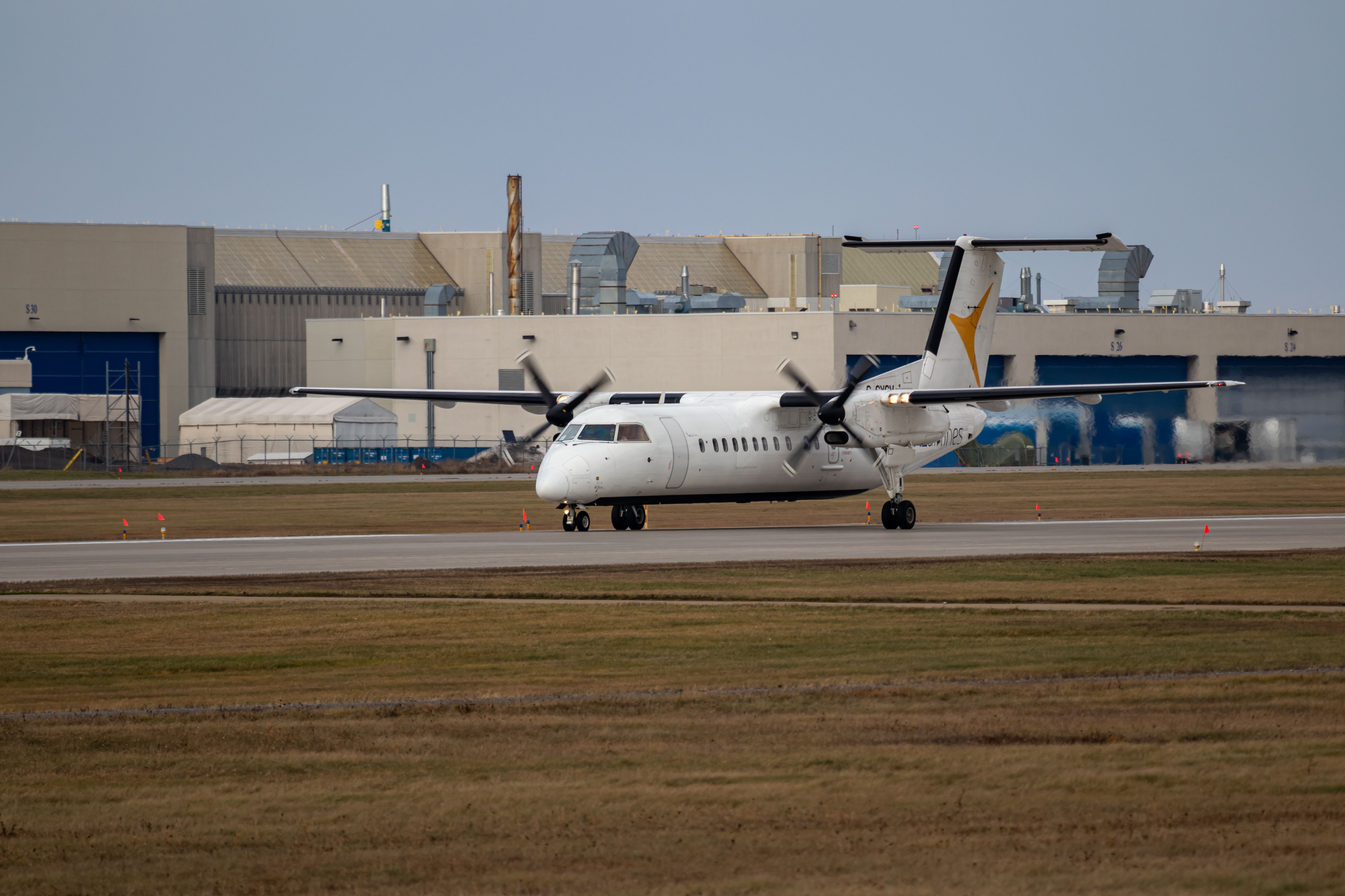 PAL Dash-8 landing at Montreal's airport