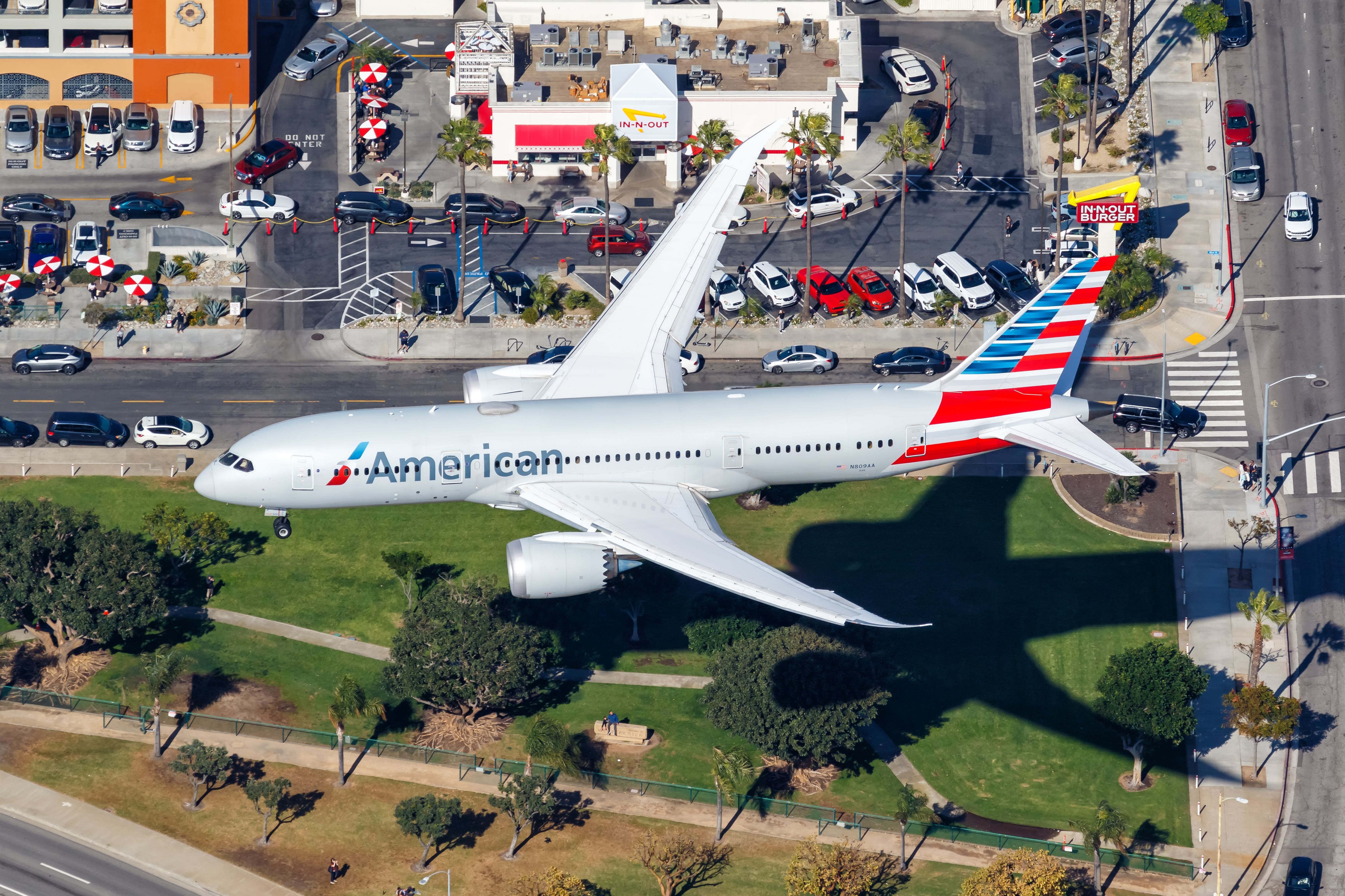 American Airlines landing at LAX