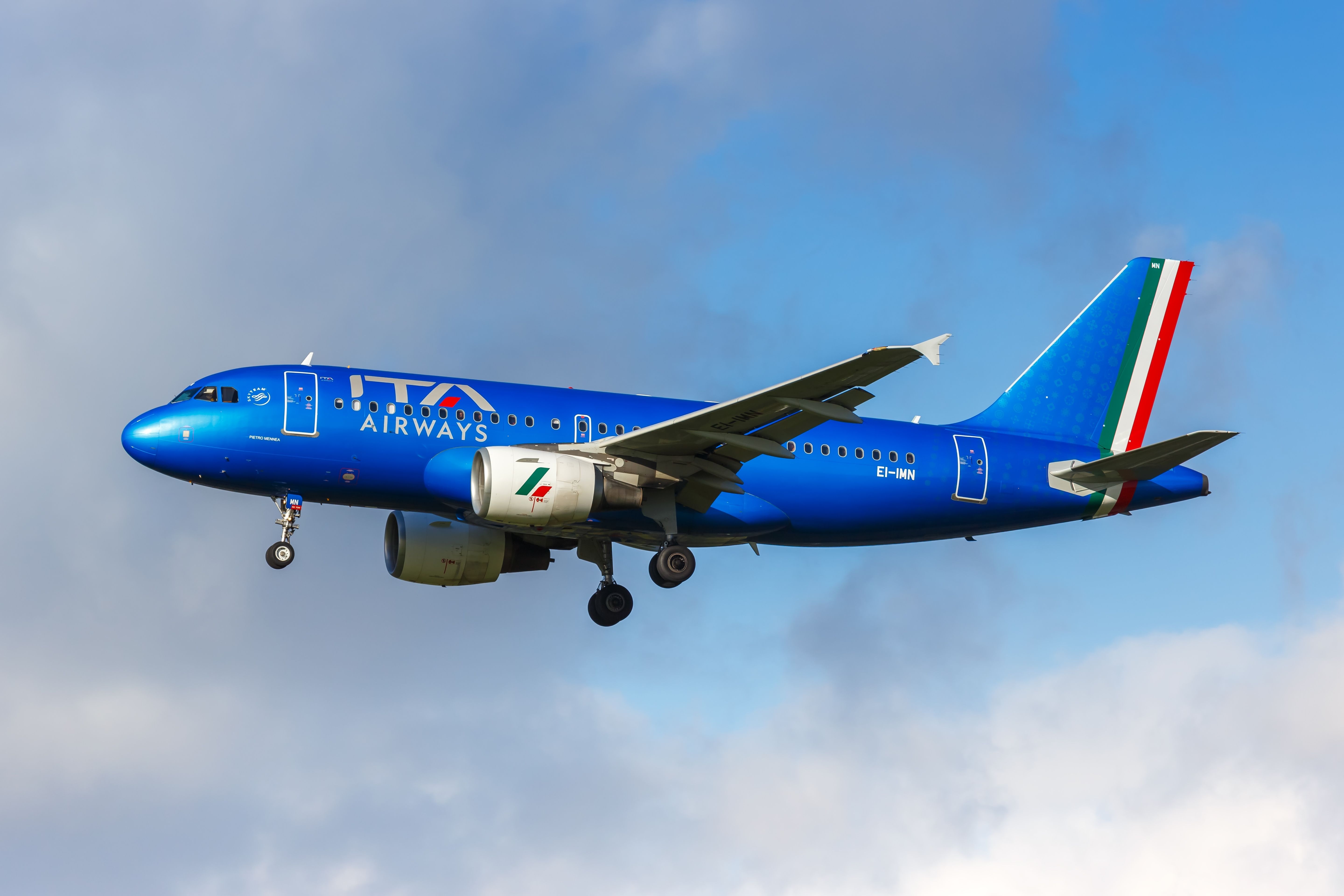 ITA Airways Airbus A319 Landing In Amsterdam