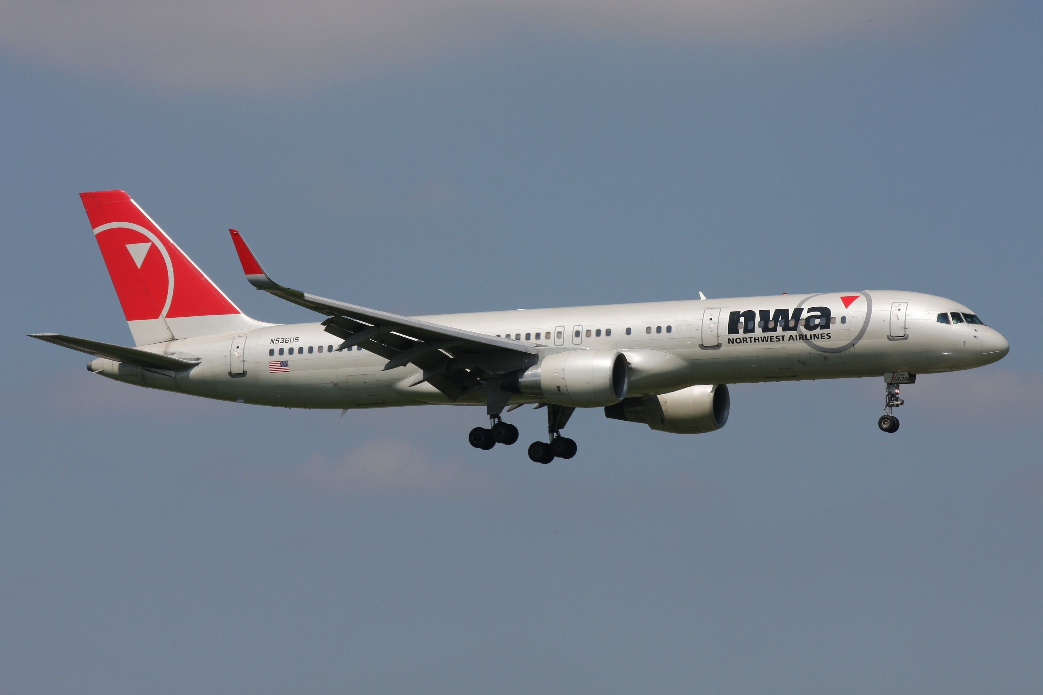 Northwest Airlines Boeing 757-251 (N536US) on approach at Amsterdam Airport Schiphol.