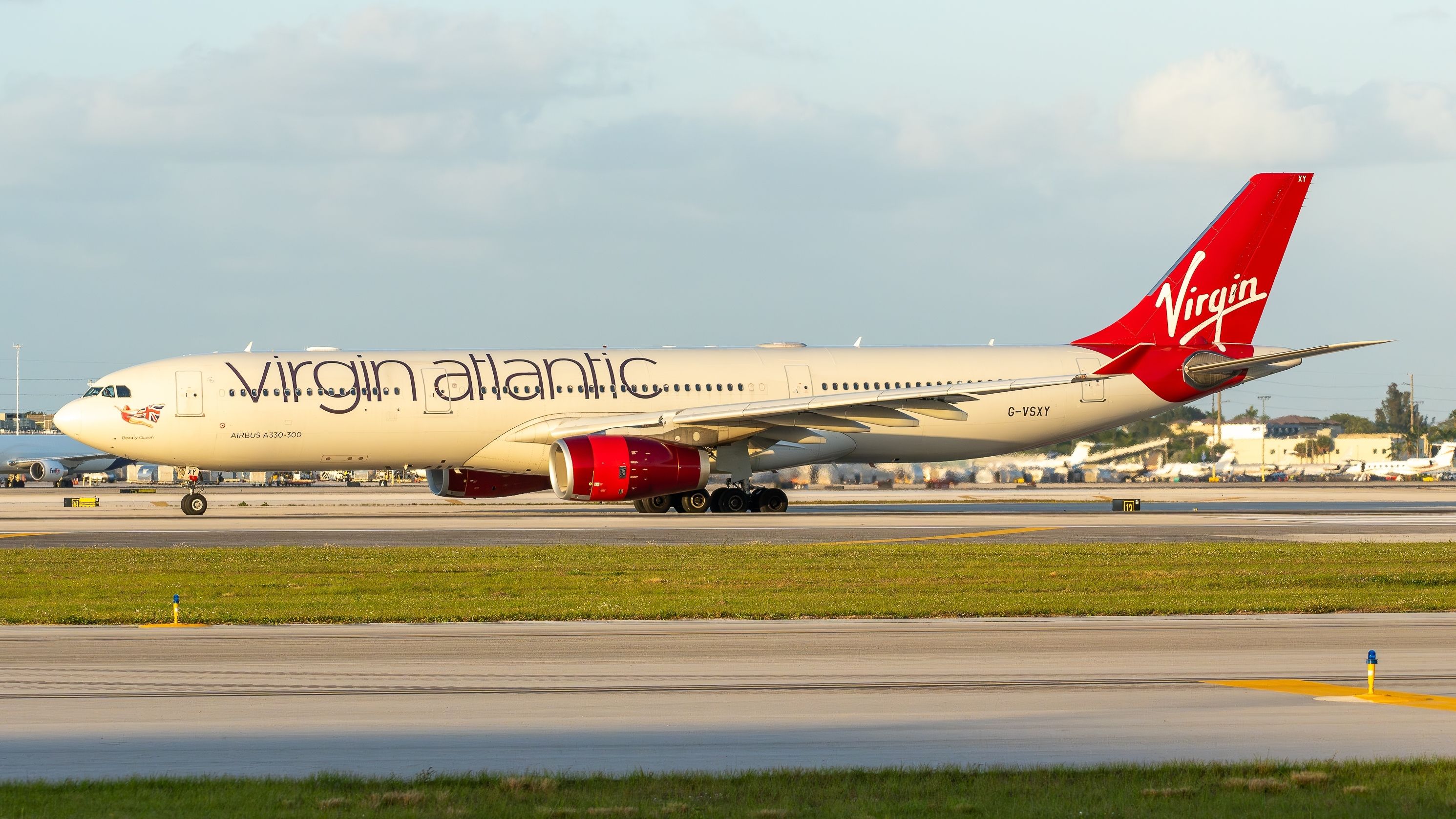 維珍航空空中巴士 A330 在邁阿密滑行