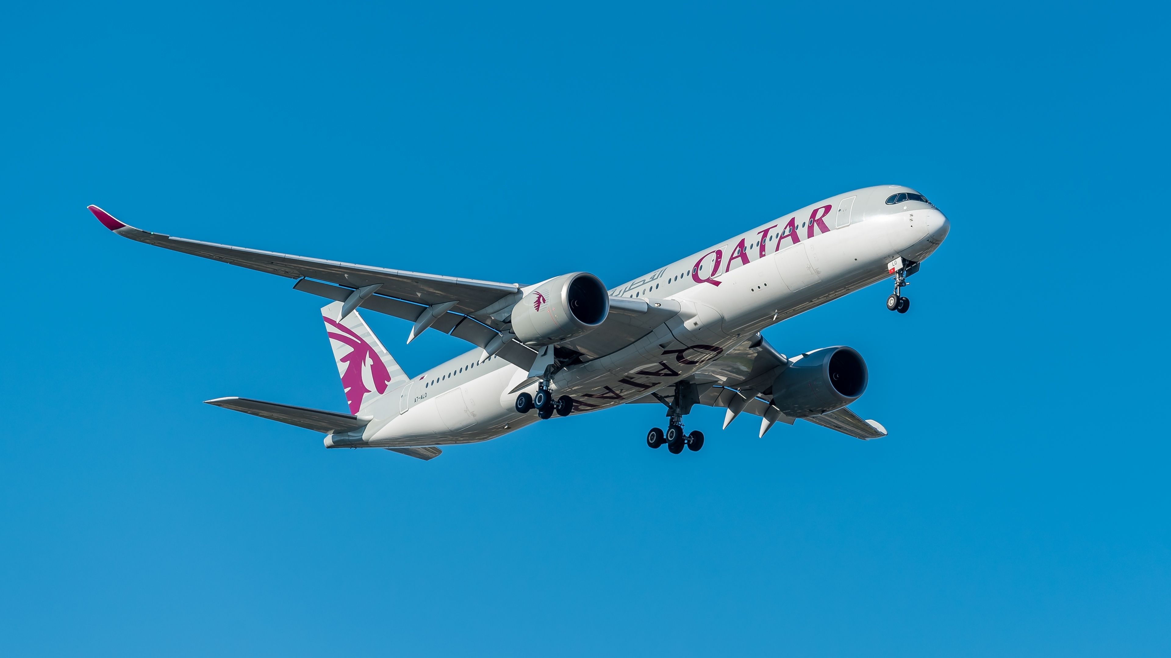 Qatar Airways Airbus A350 Landing In Zurich