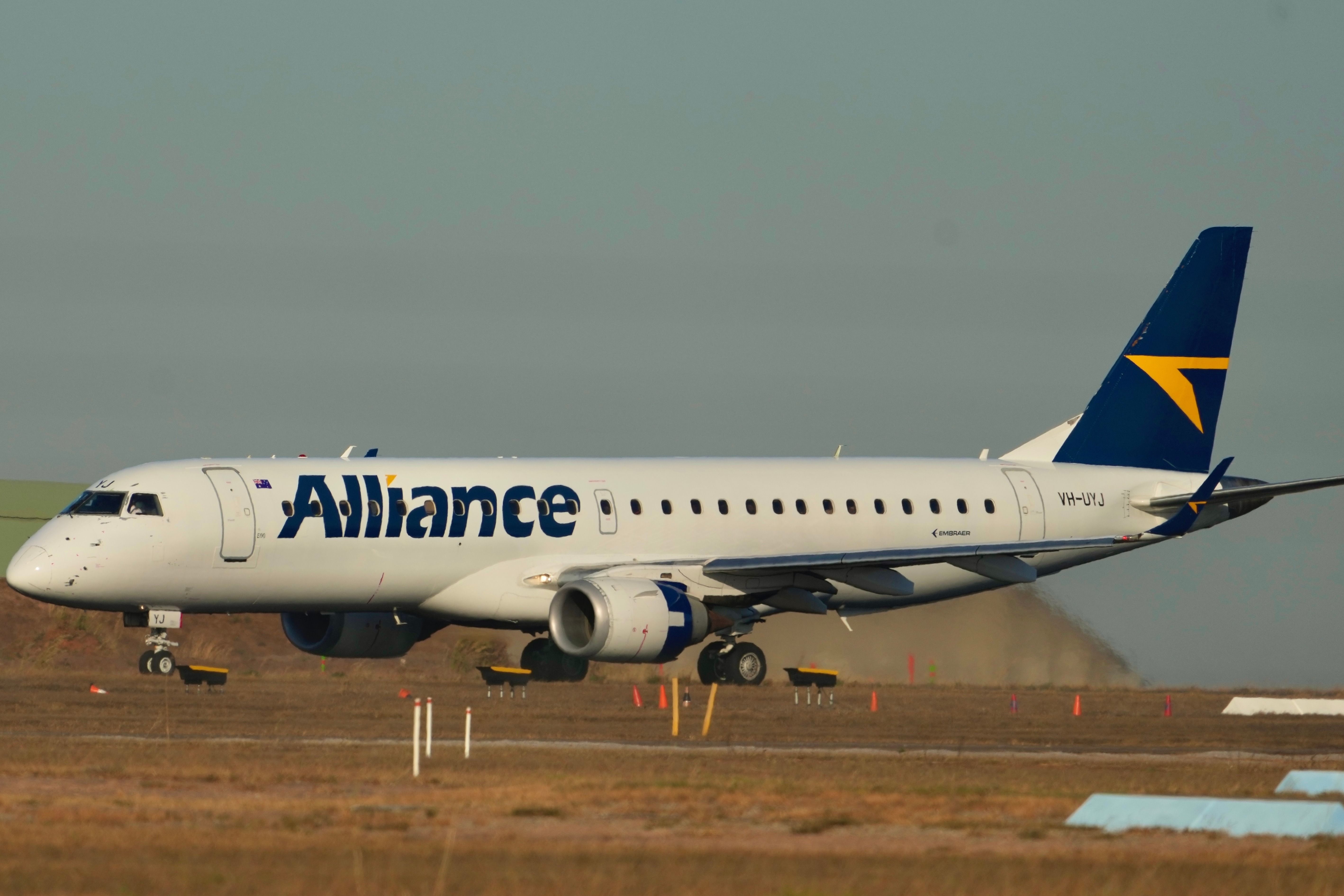 An Alliance Arlines Embraer E190 taxiing