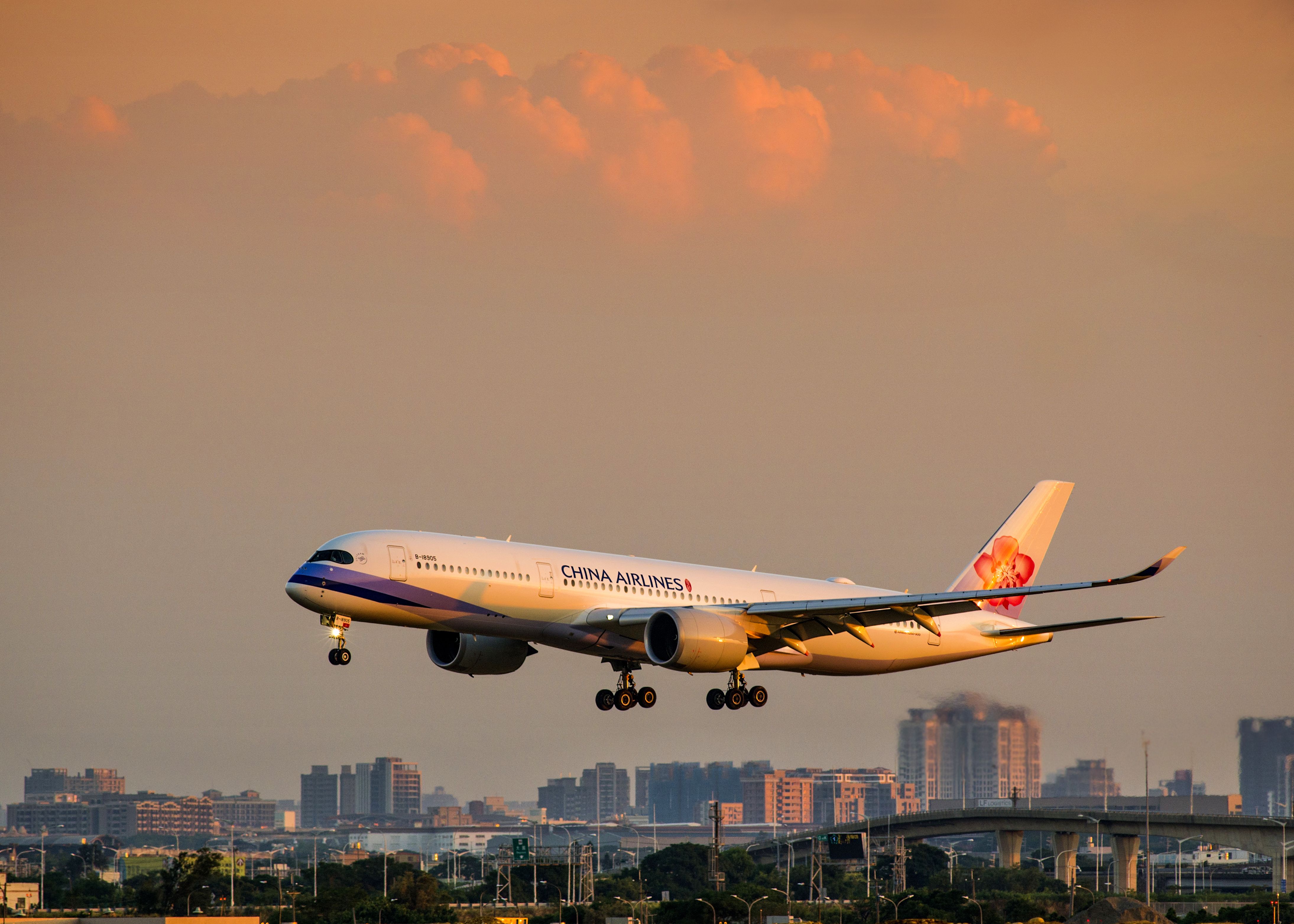 China Airlines Airbus A350 Landing In Taipei