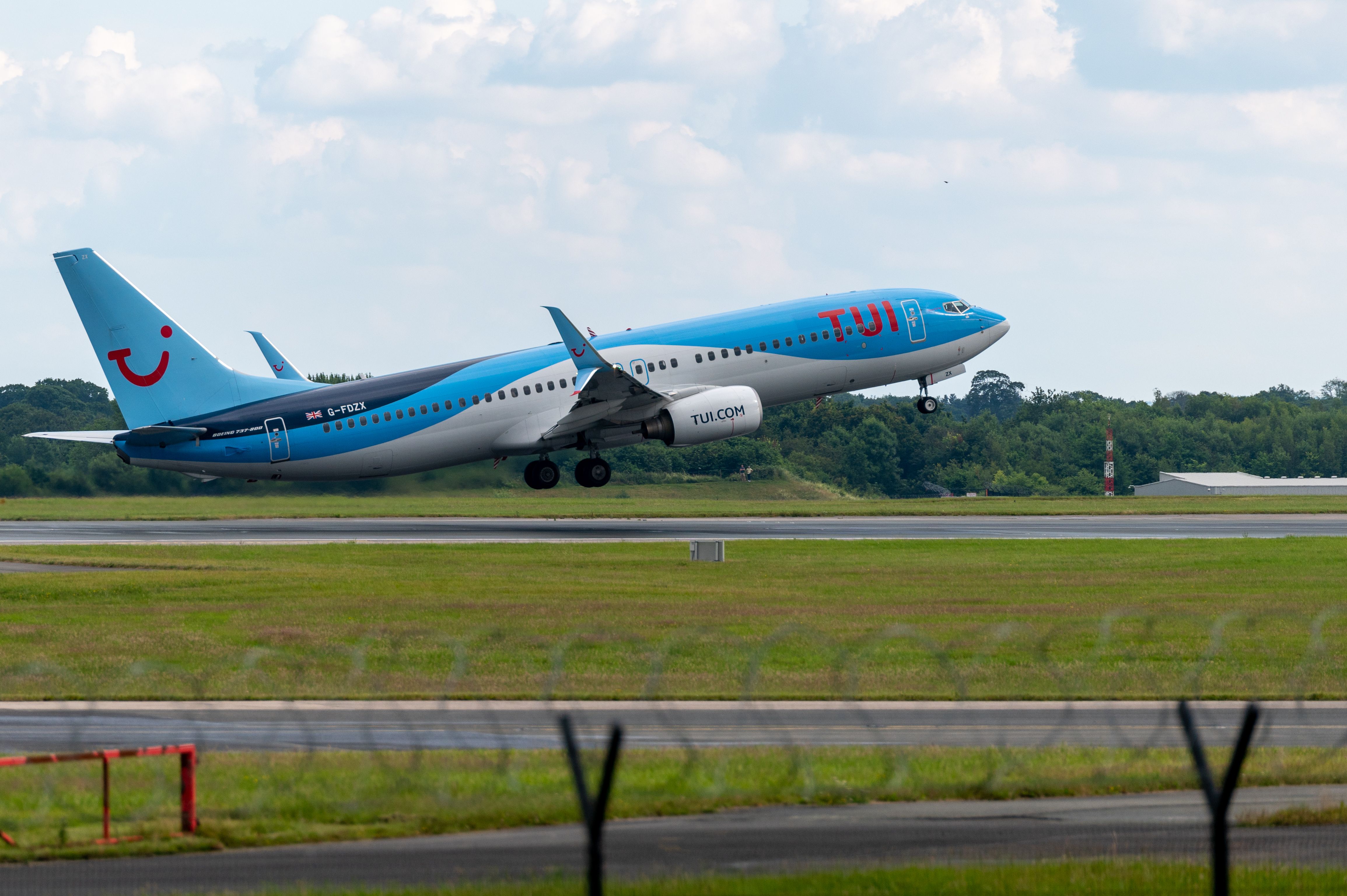 TUI Boeing 737 Encountered Autothrottle Disconnect On