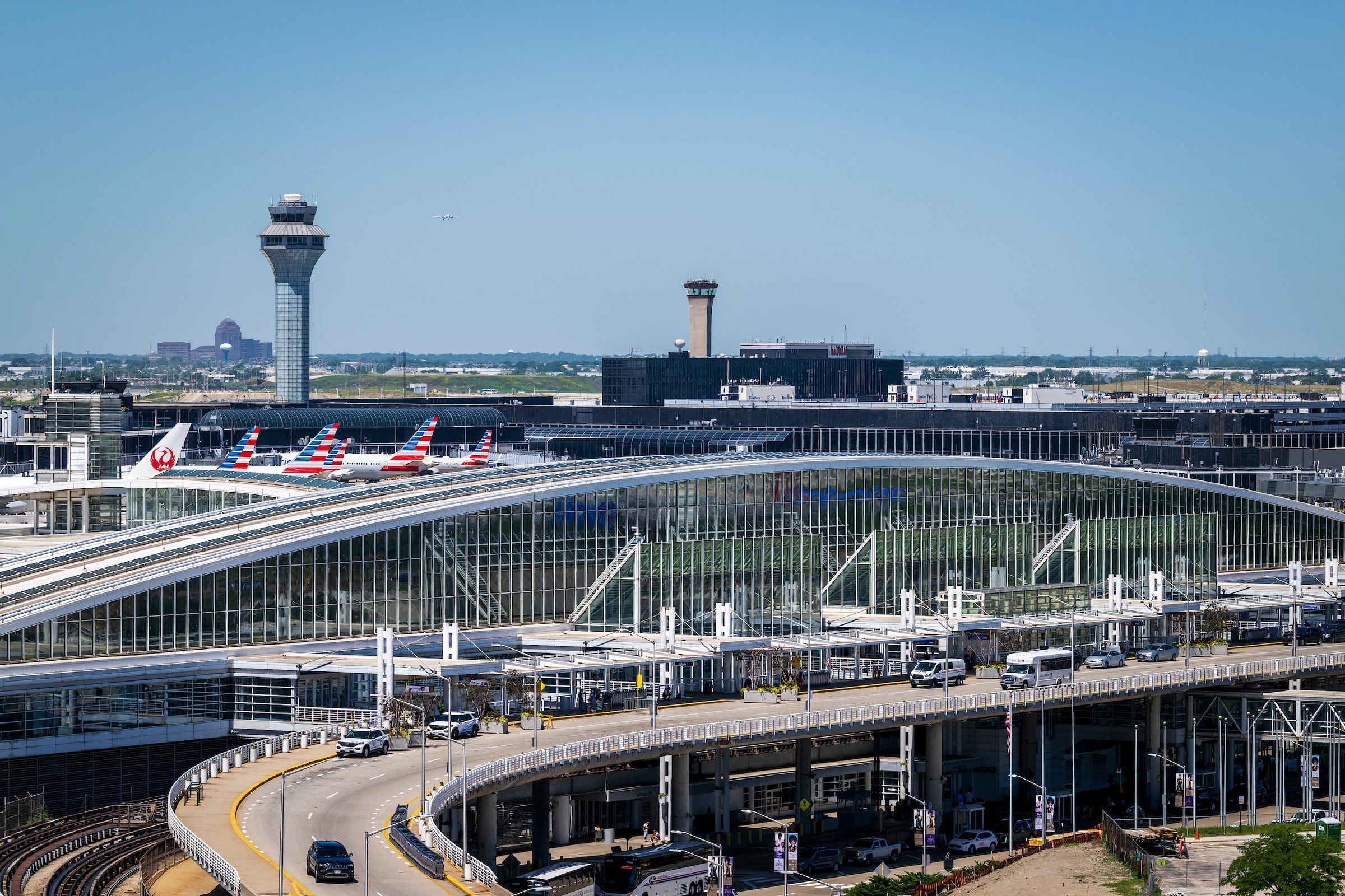 American Airlines and Japan Airlines (JAL) at Chicago O'Hare (ORD)