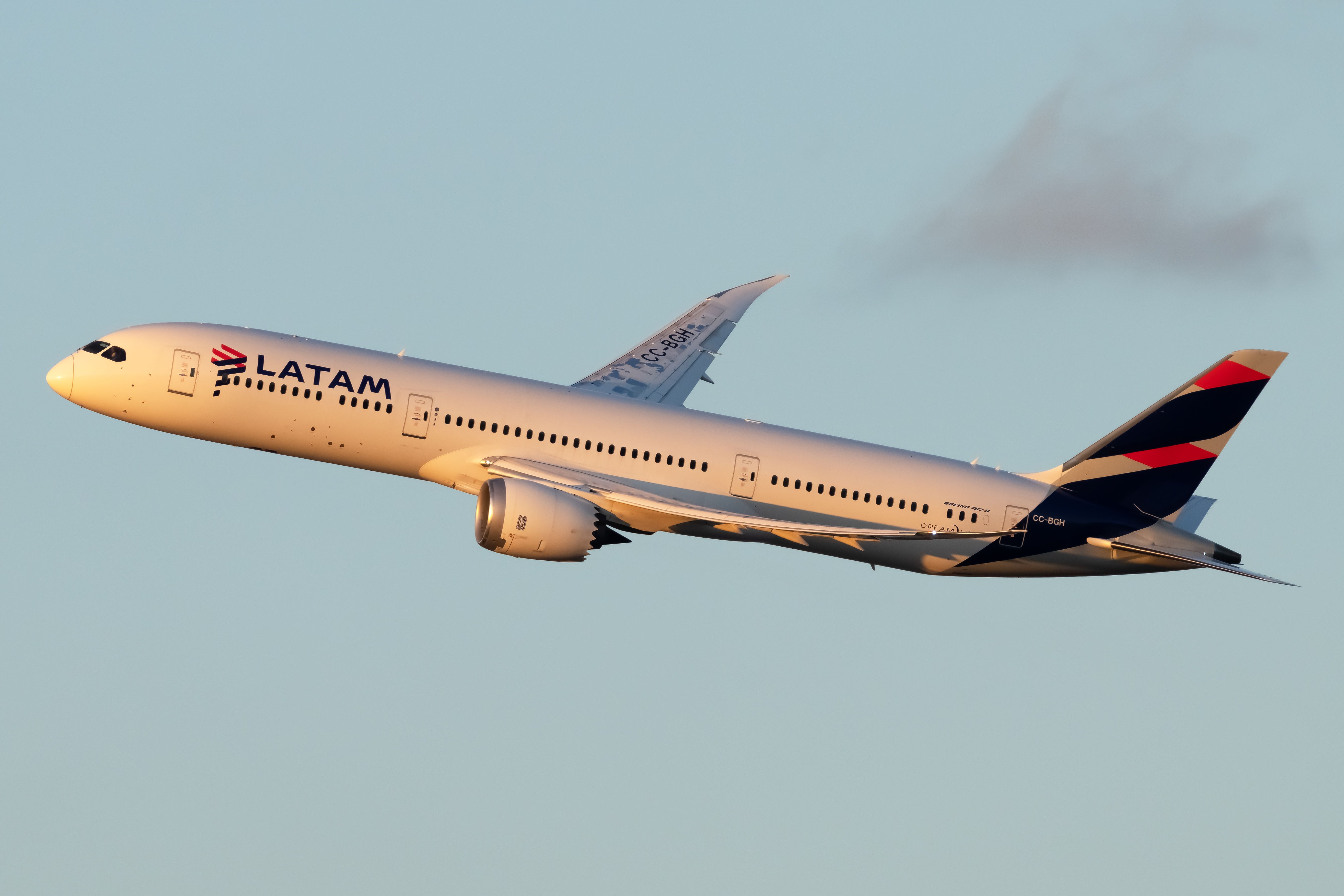 Latam Boeing 787-9 Inllight