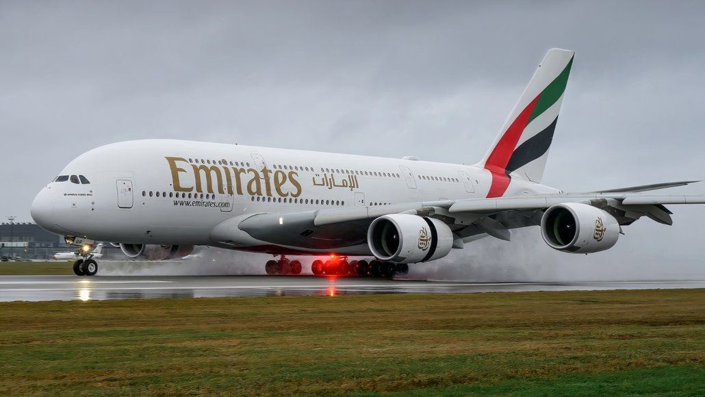 EK Airbus A380 returns to CPH