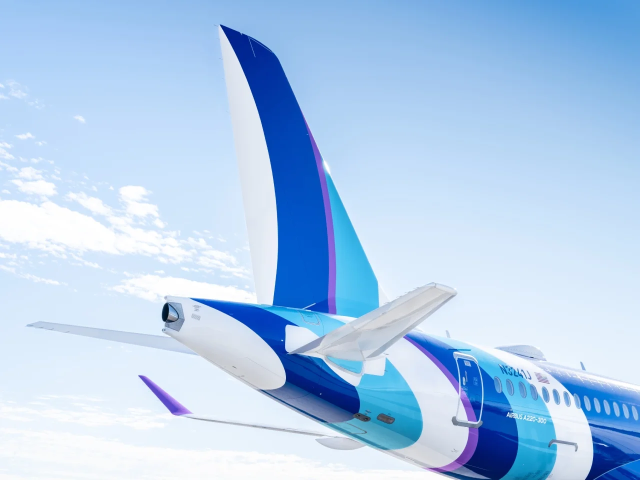 JetBlue-A220-Hops-Tailfin
