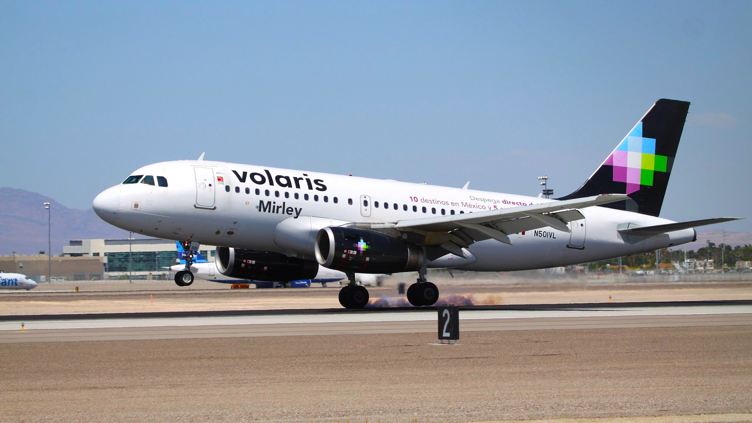 N501VL_Airbus_A319_Volaris_(9065714847)