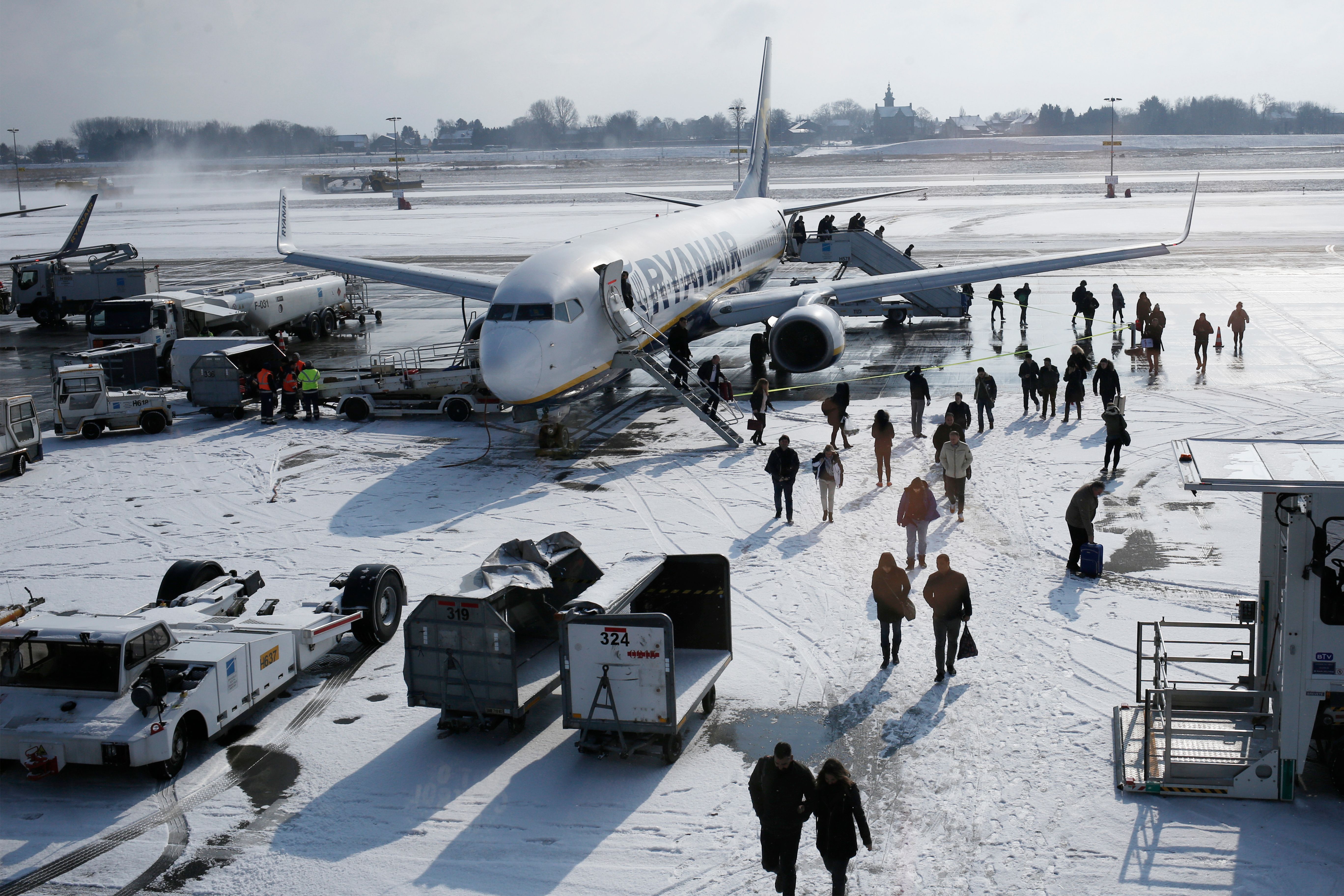 Ryanair Boeing 737 In Snow At Charleroi