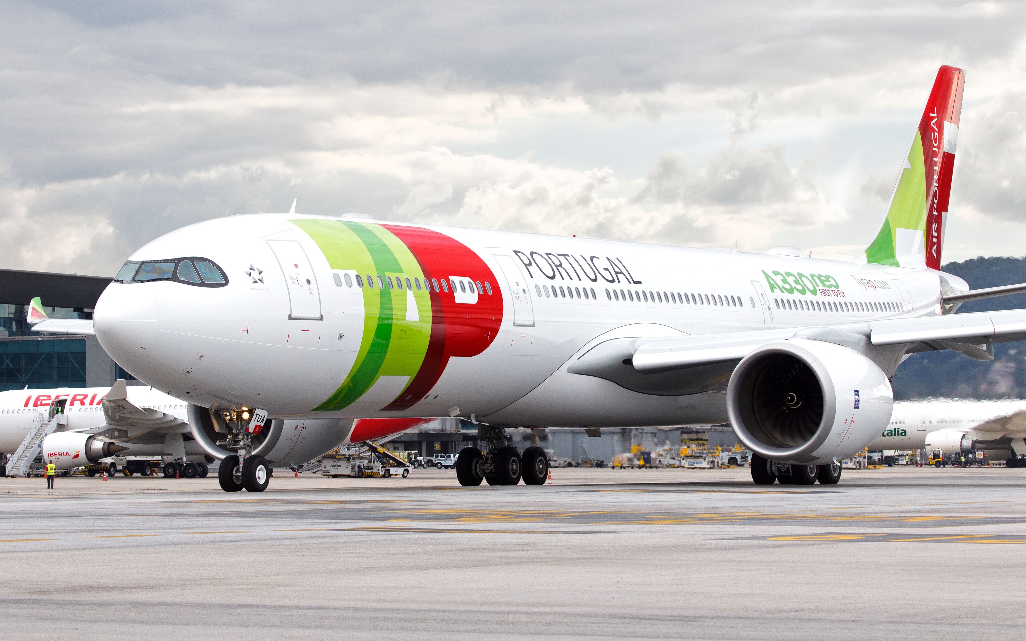 IAG Reiterates Interest In TAP Air Portugal & Eyes Majority Stake