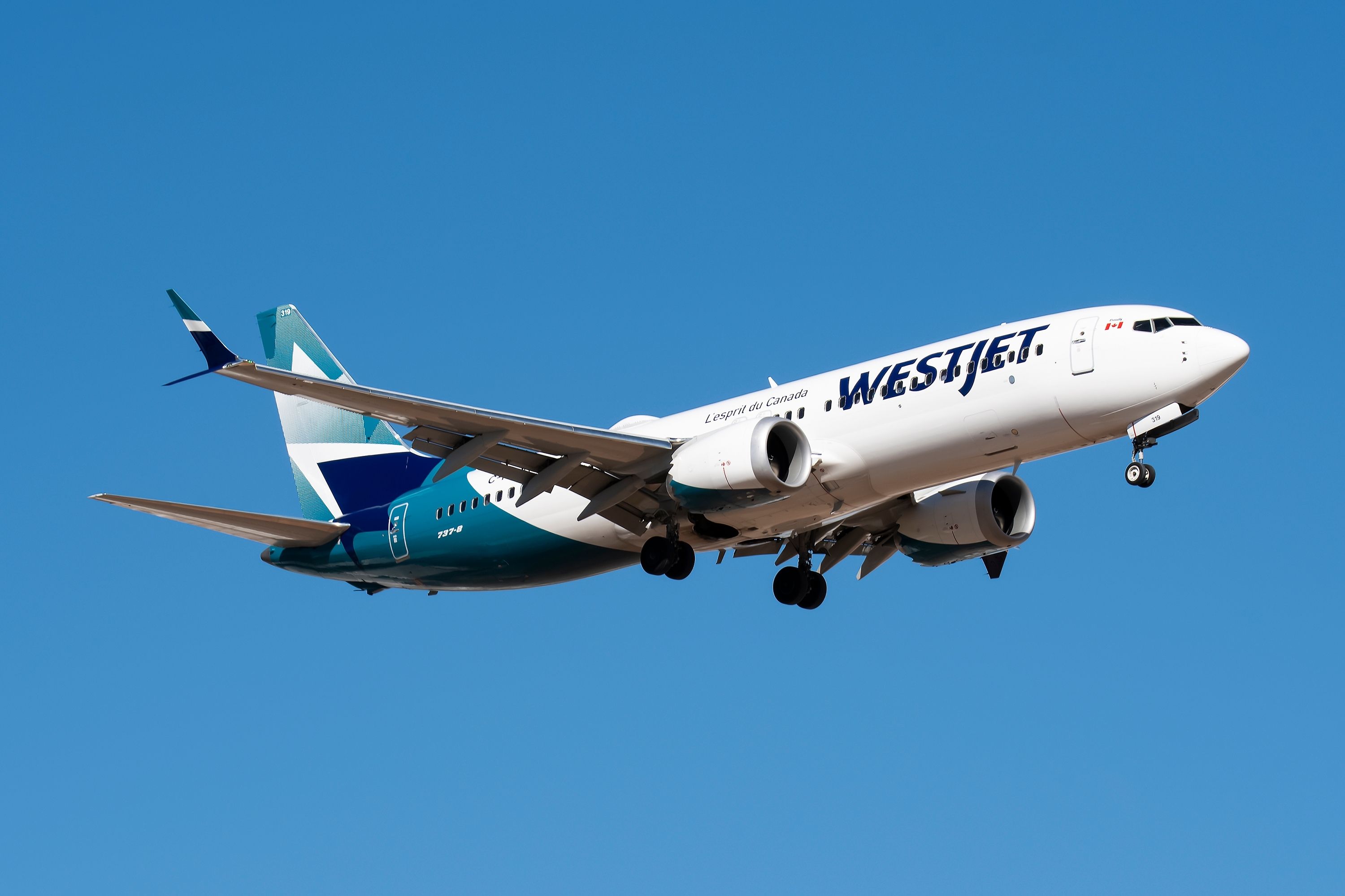 Westjet波音737降落在梅薩