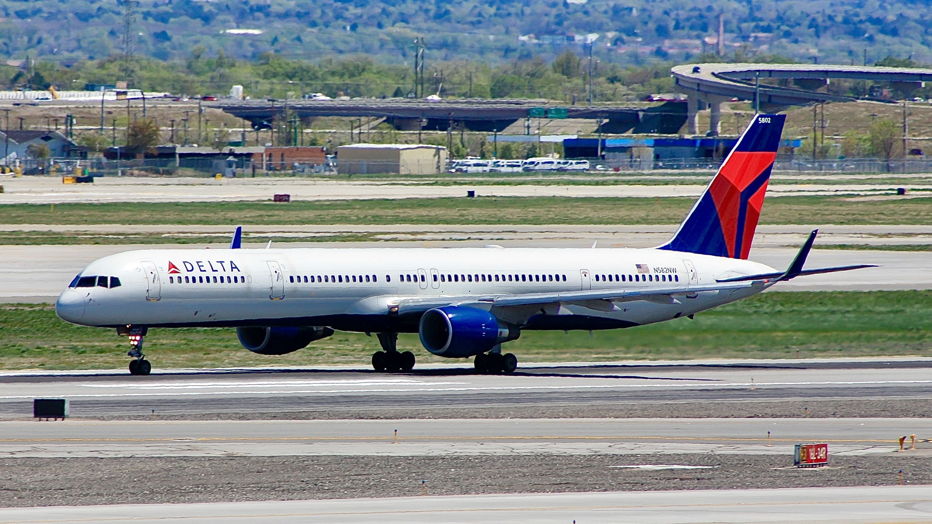 A Delta Air Lines Boeing 757-300