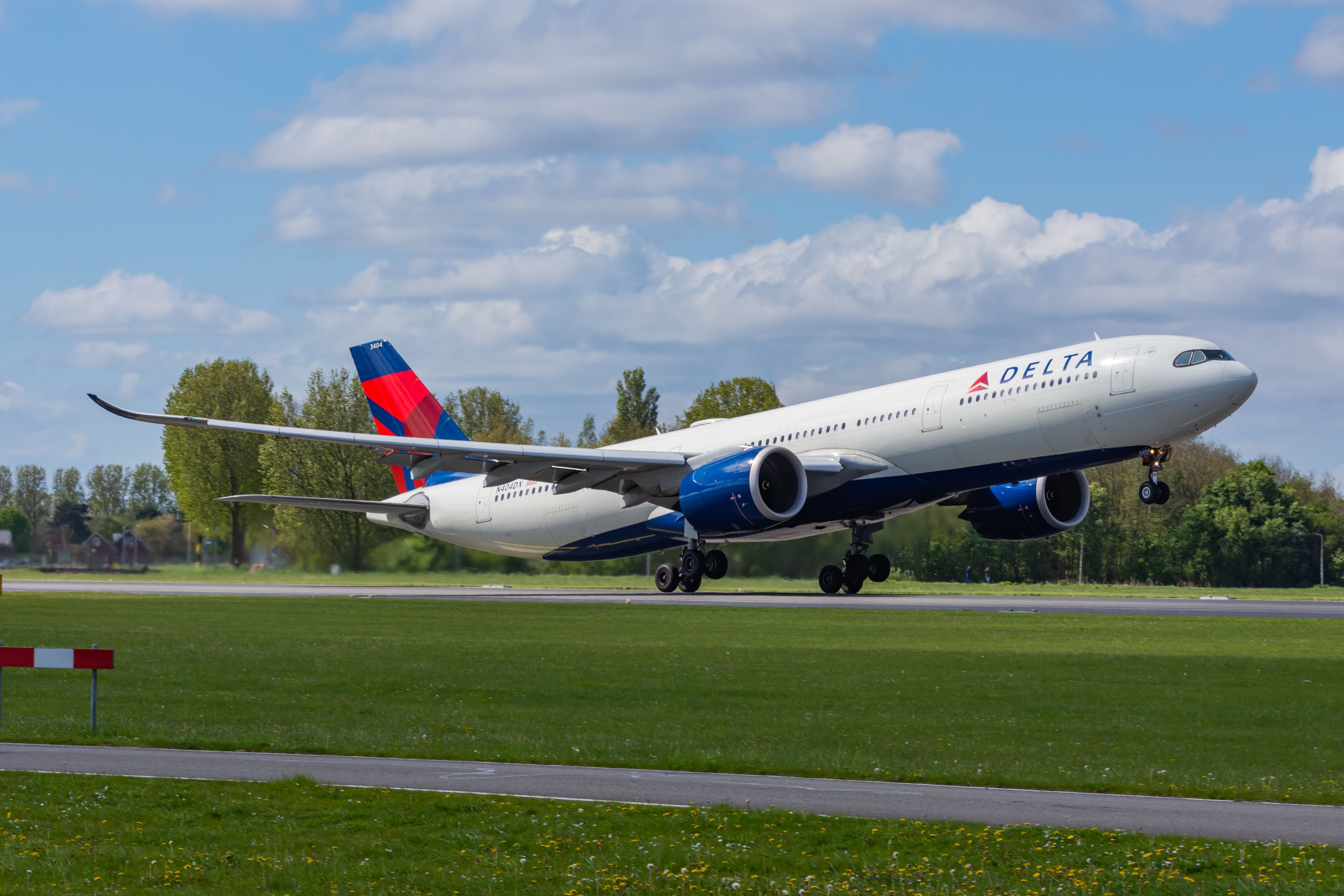 Delta Airbus A330neo Departing Amsterdam