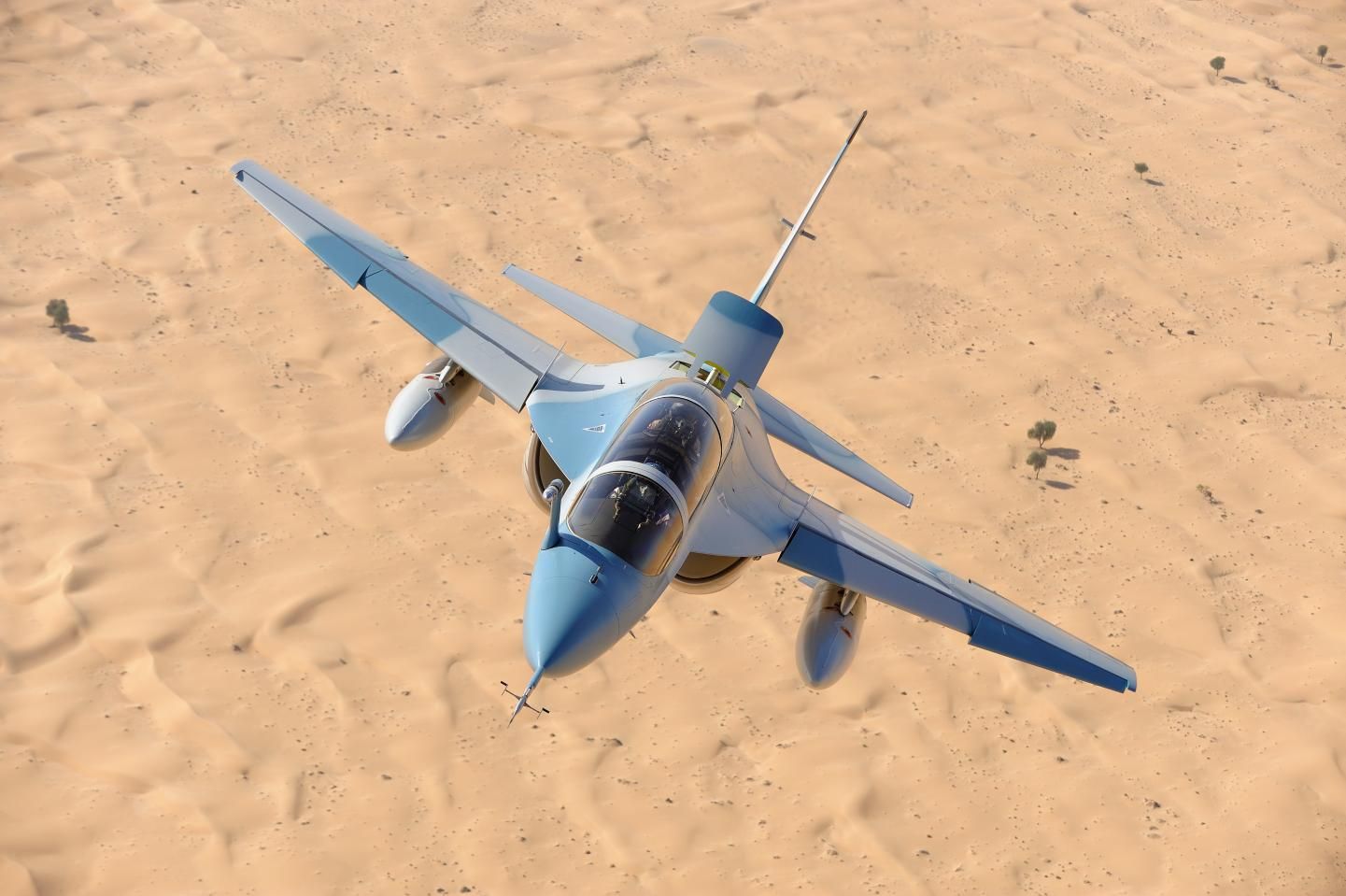 萊昂納多 M-346 教練機飛行