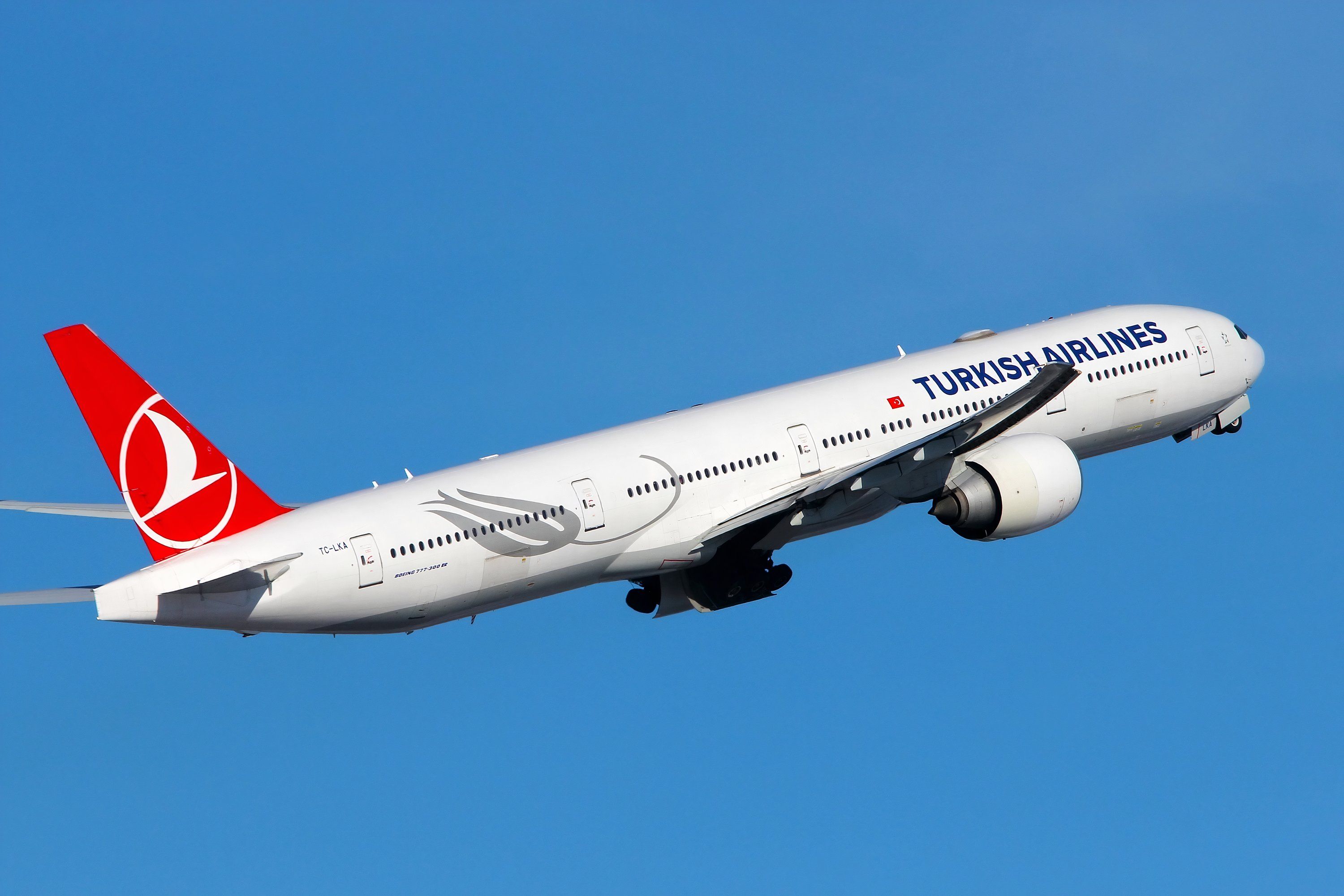 Turkish Airlines 777-300ER shutterstock_2137241587