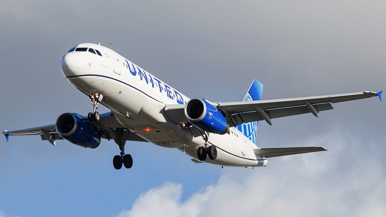 UA A320 c