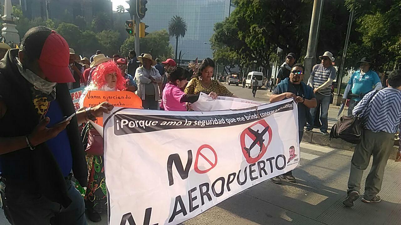 墨西哥城特斯科科機場抗議