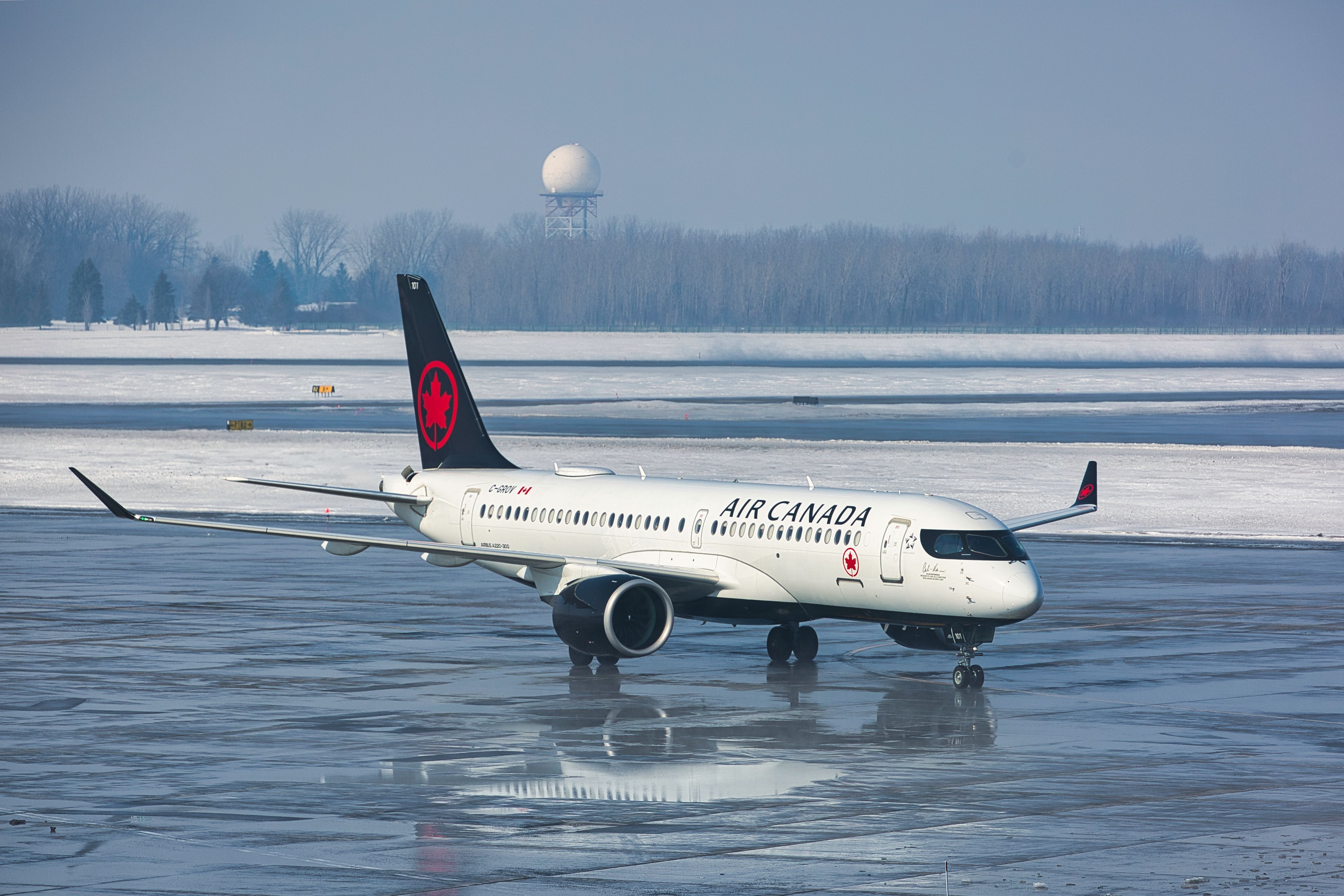Air Canada Airbus A220-100 in Yul Shutterstock_2187065581