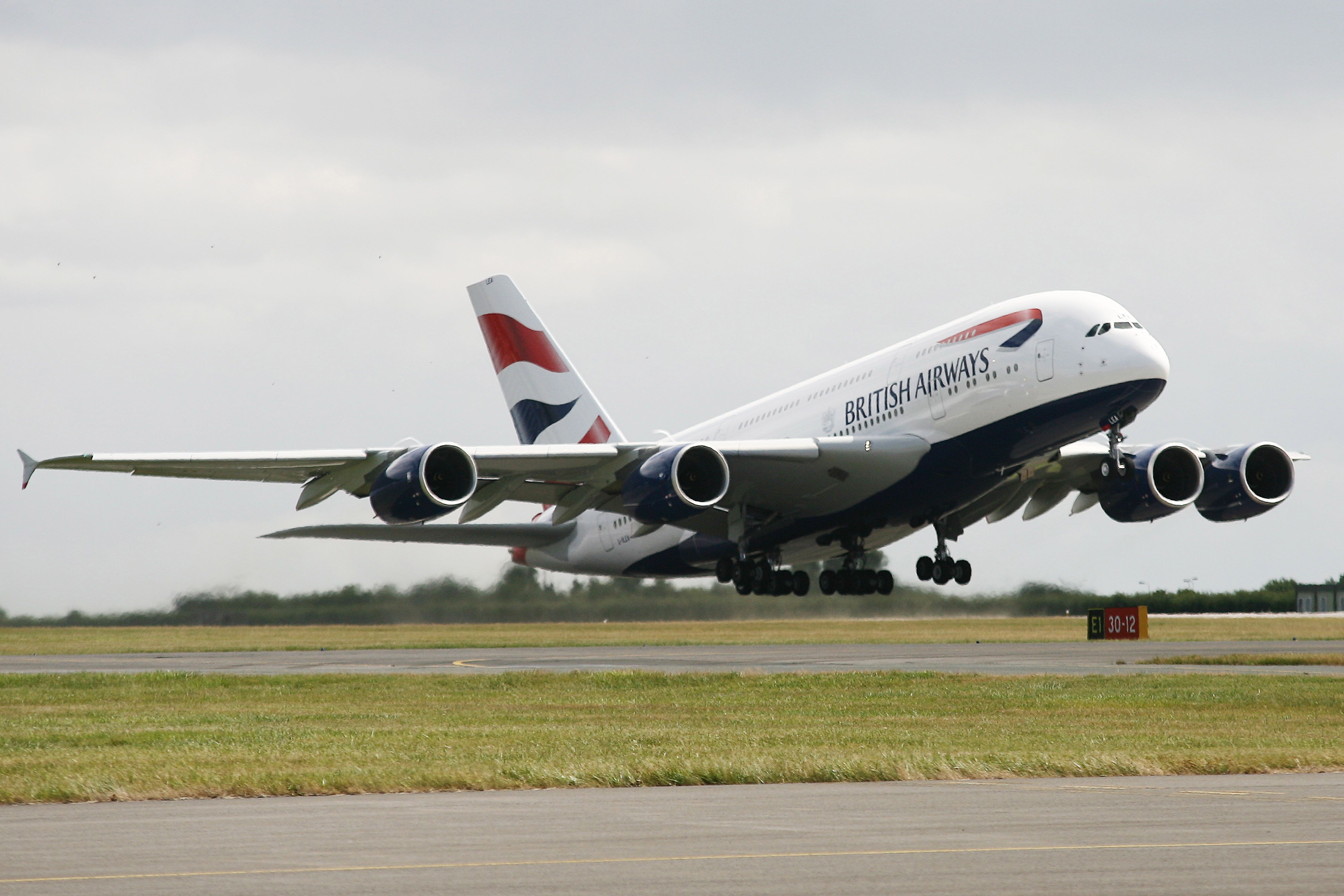 British_Airways-A380_Cardiff-ref43216-1