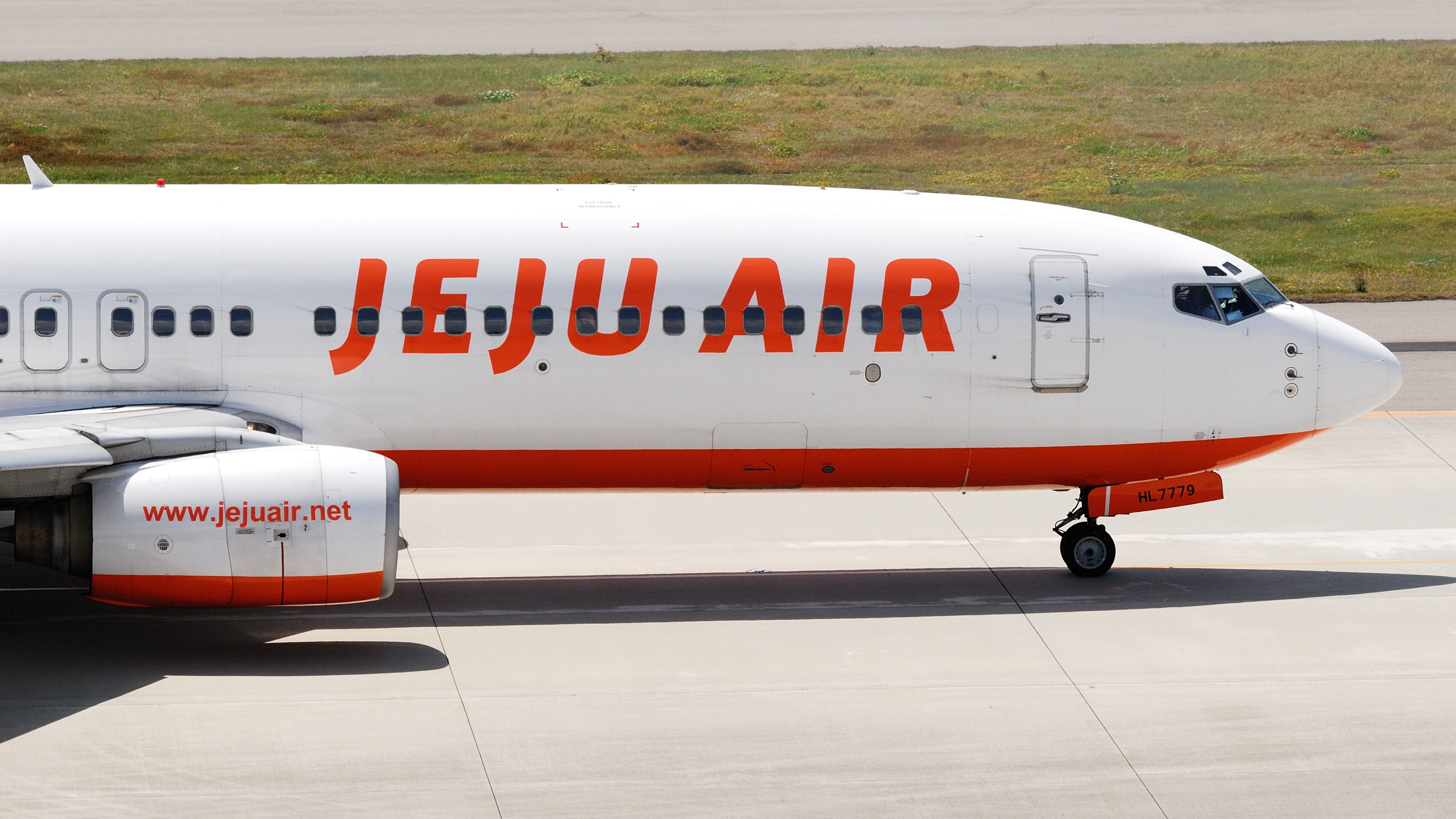 Jeju Air Boeing 737-800 shutterstock_1475326520