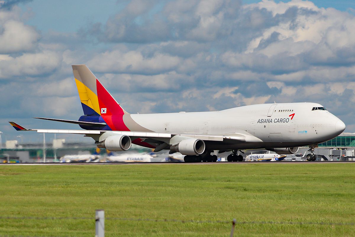 HL7413波音B747-48EBDSF @ stansted 16/06/2019