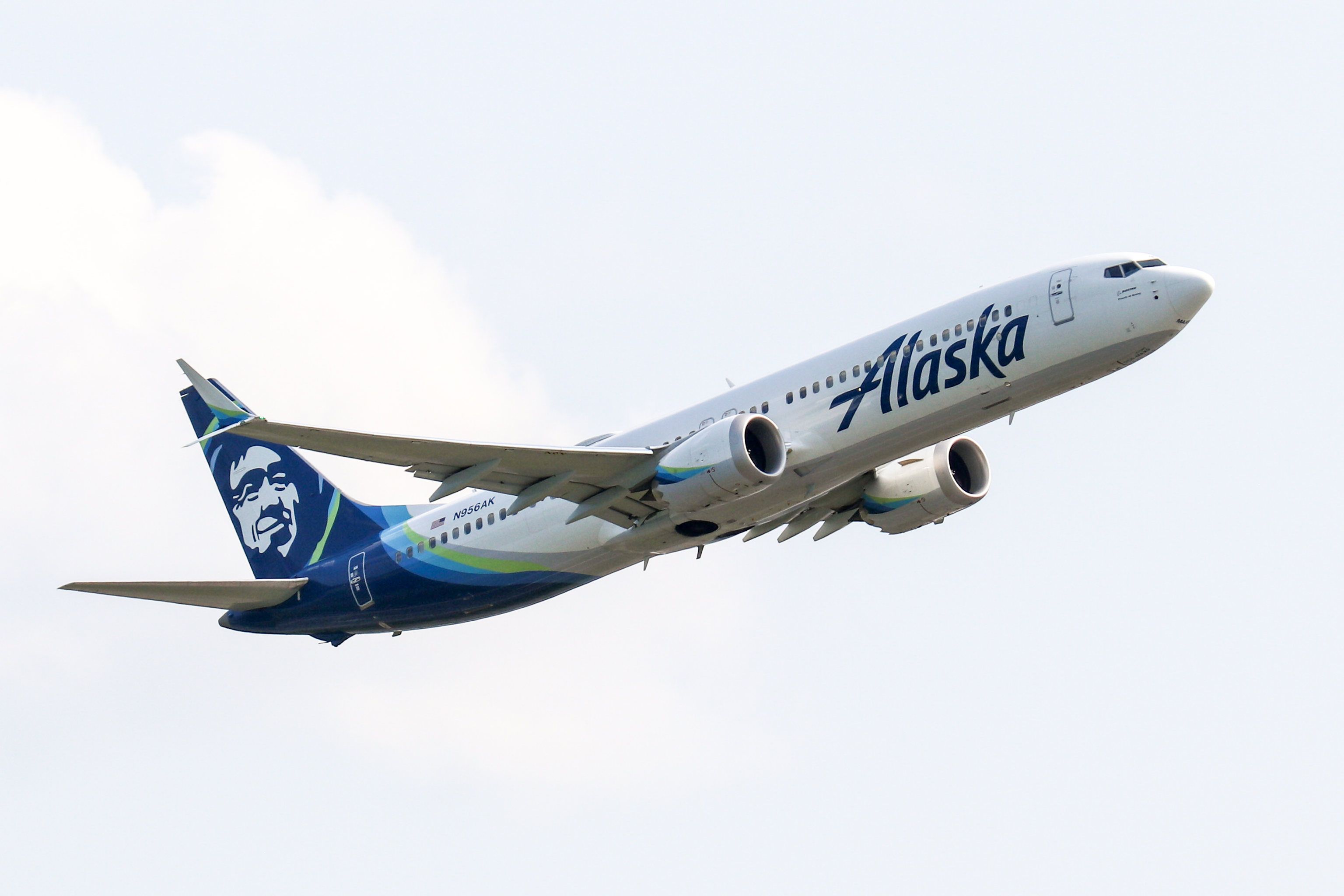 An Alaska Airlines Boeing 737 MAX 9