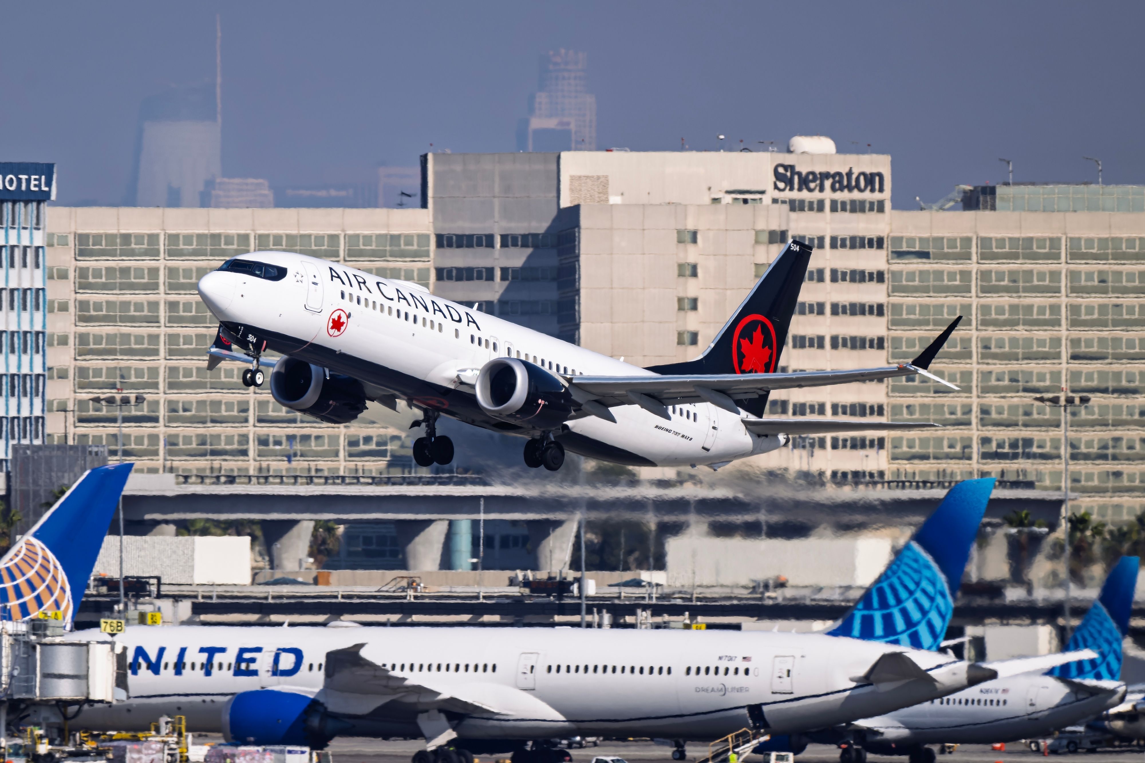 Air Canada Boeing 737 MAX 8 departing LAX shutterstock_2578000667