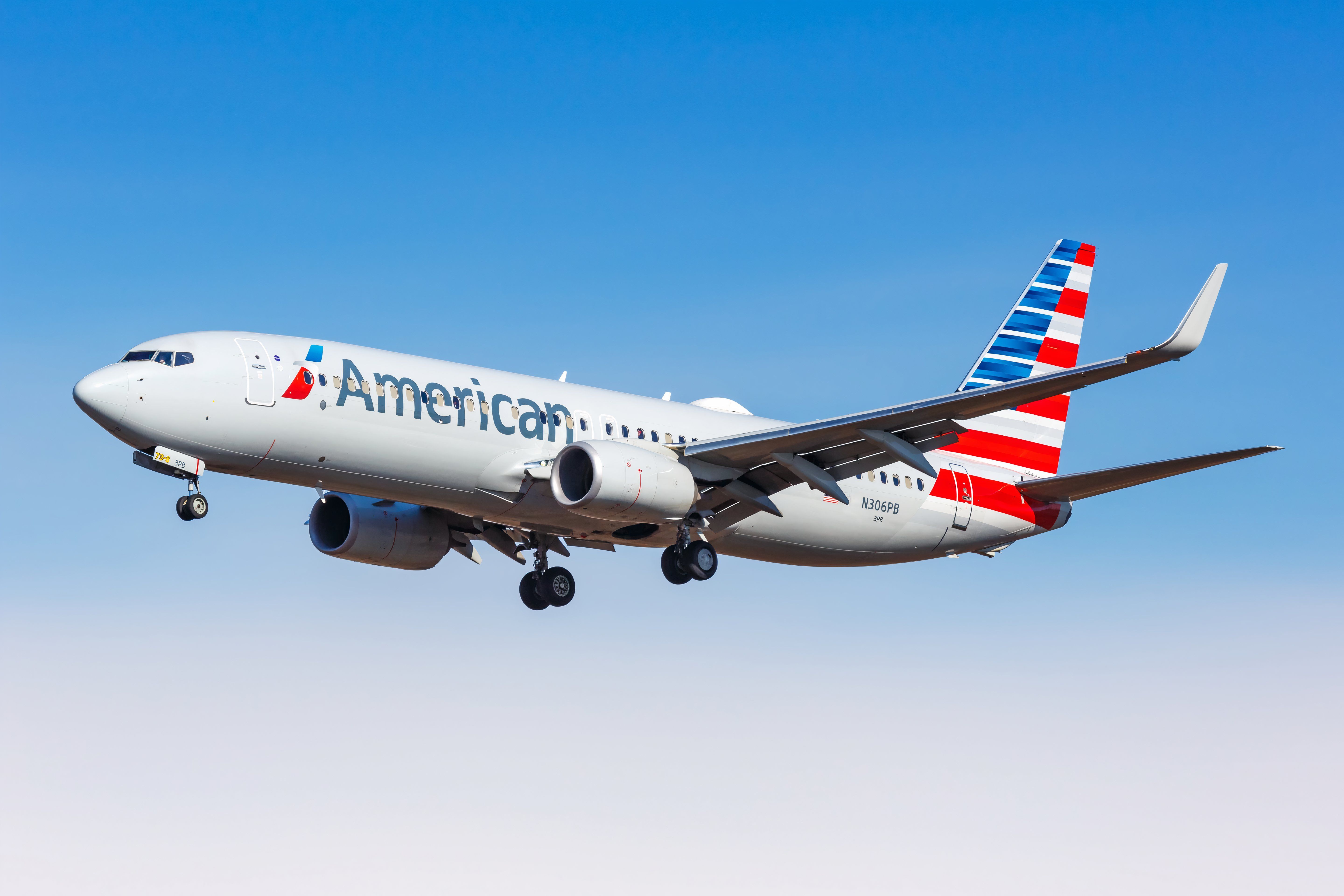 American Airlines 737-800 Final Shutterstock_1908933052