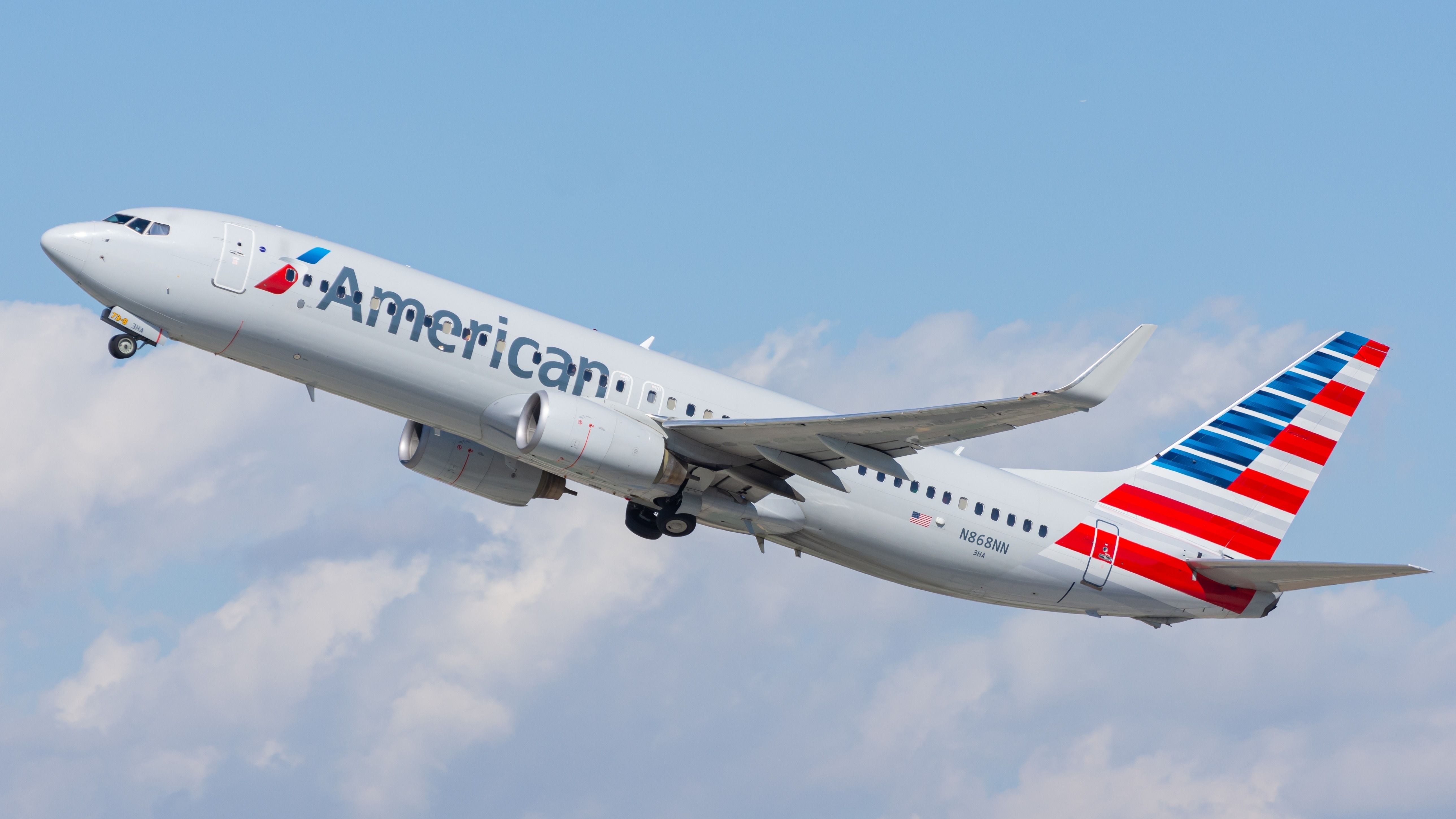 American Airlines Boeing 737-800 departing LAX shutterstock_2362721967