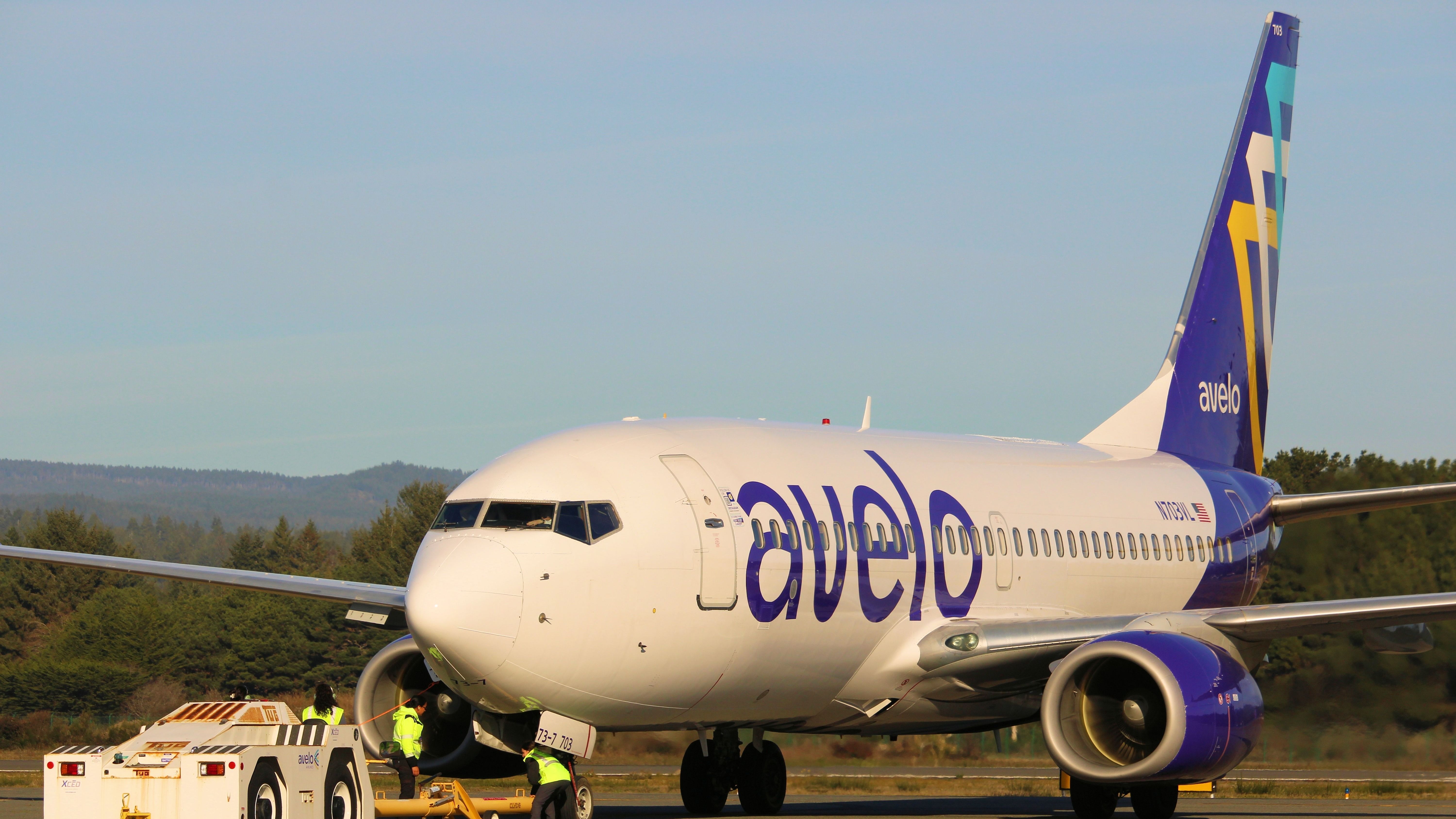 Avelo Airlines Boeing 737-800 shutterstock_2590243081