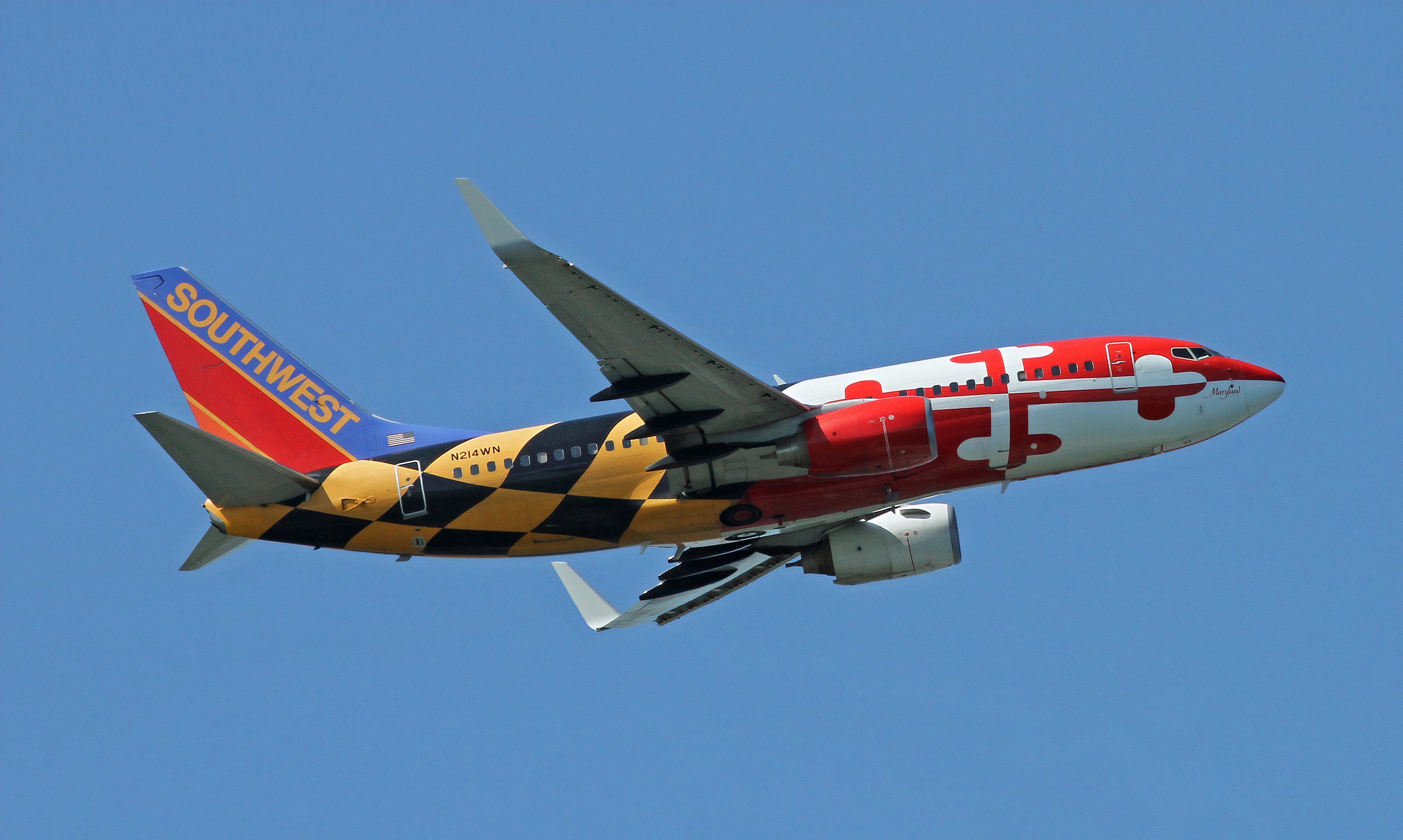 Boeing_737-700_(Southwest_Airlines)_Maryland