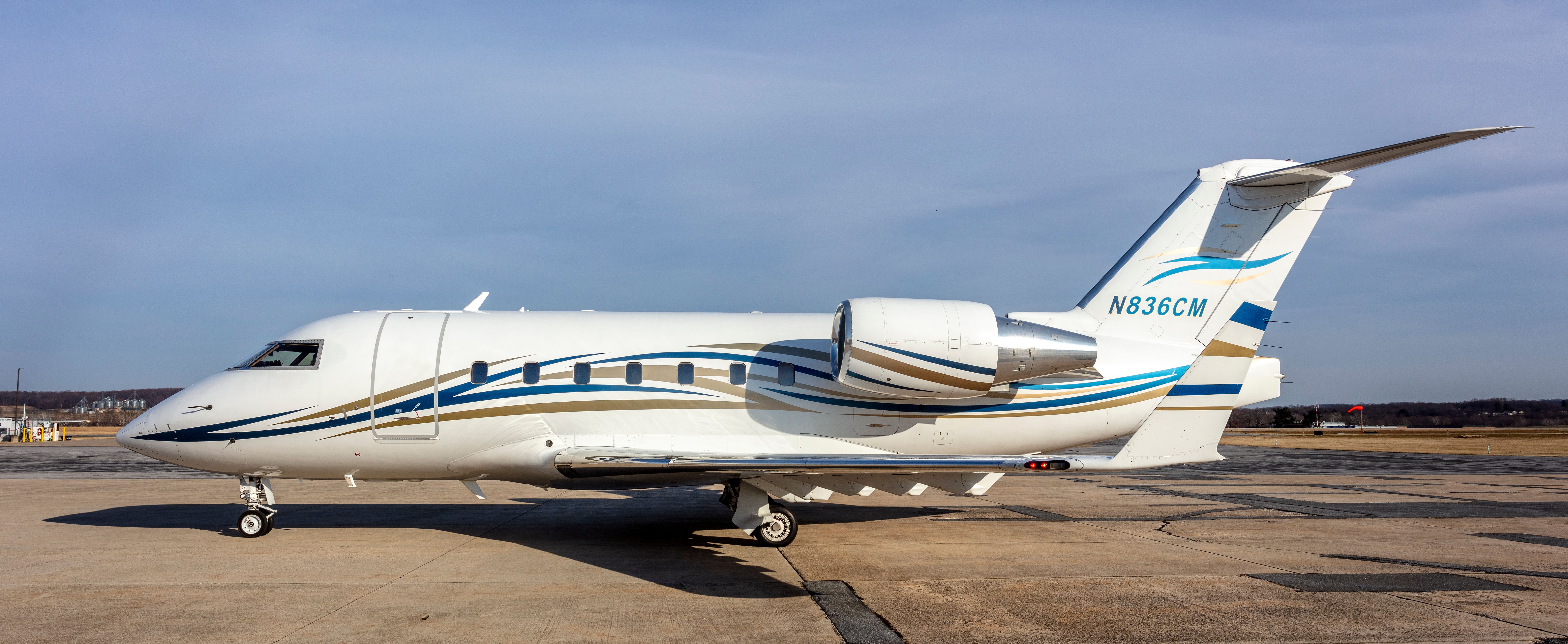 Bombardier_Challenger_601_N836CM_FDK_MD3