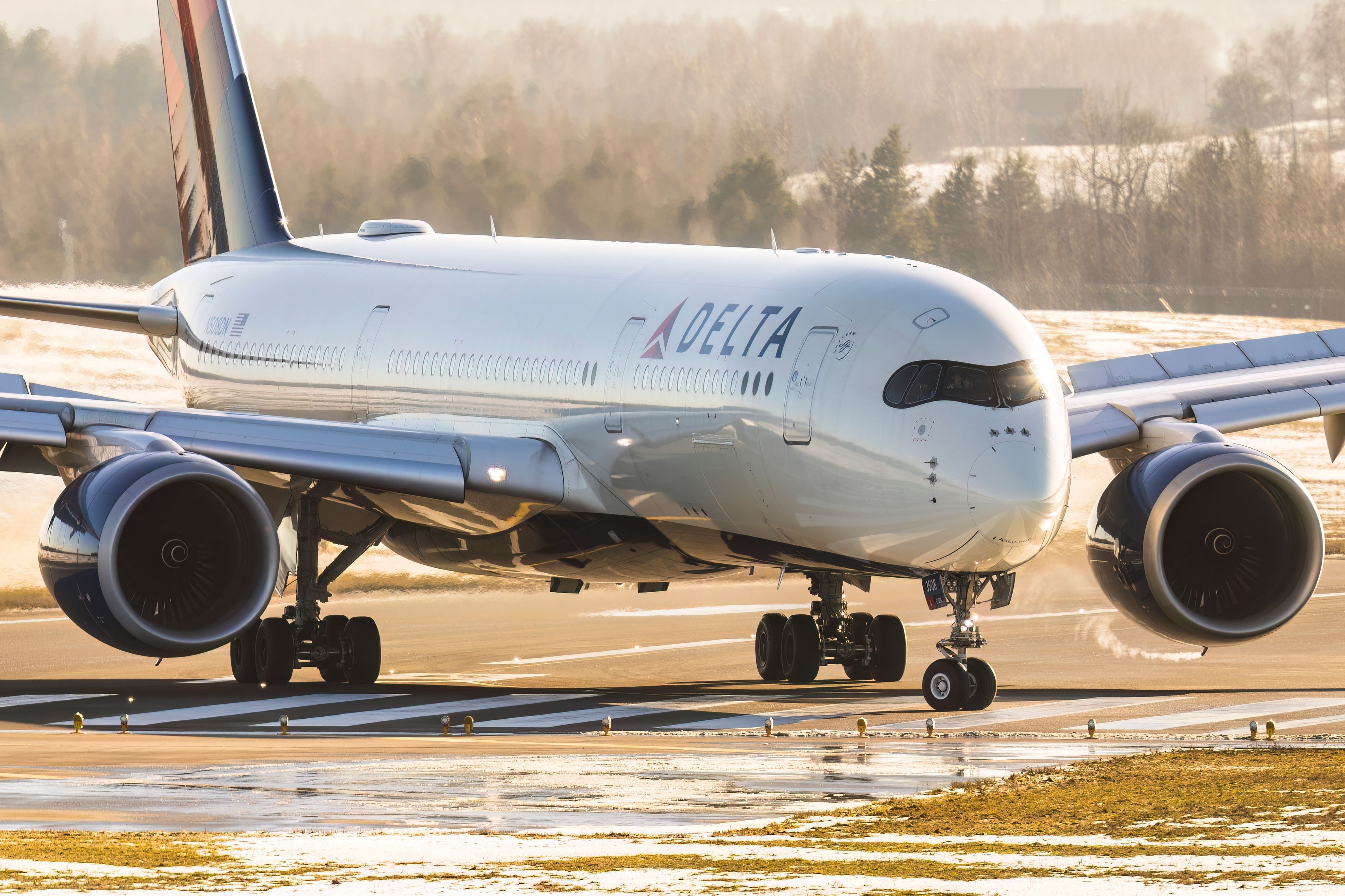 Delta Airbus A350 taxiing