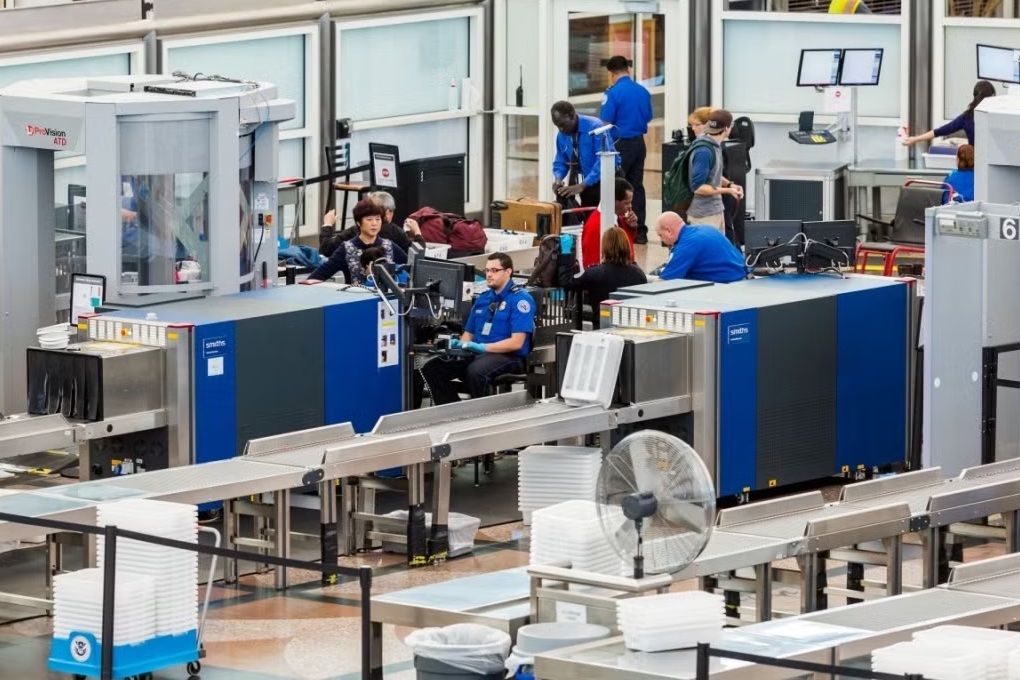 TSA Stops 2 Men With Loaded Guns At Newark Airport