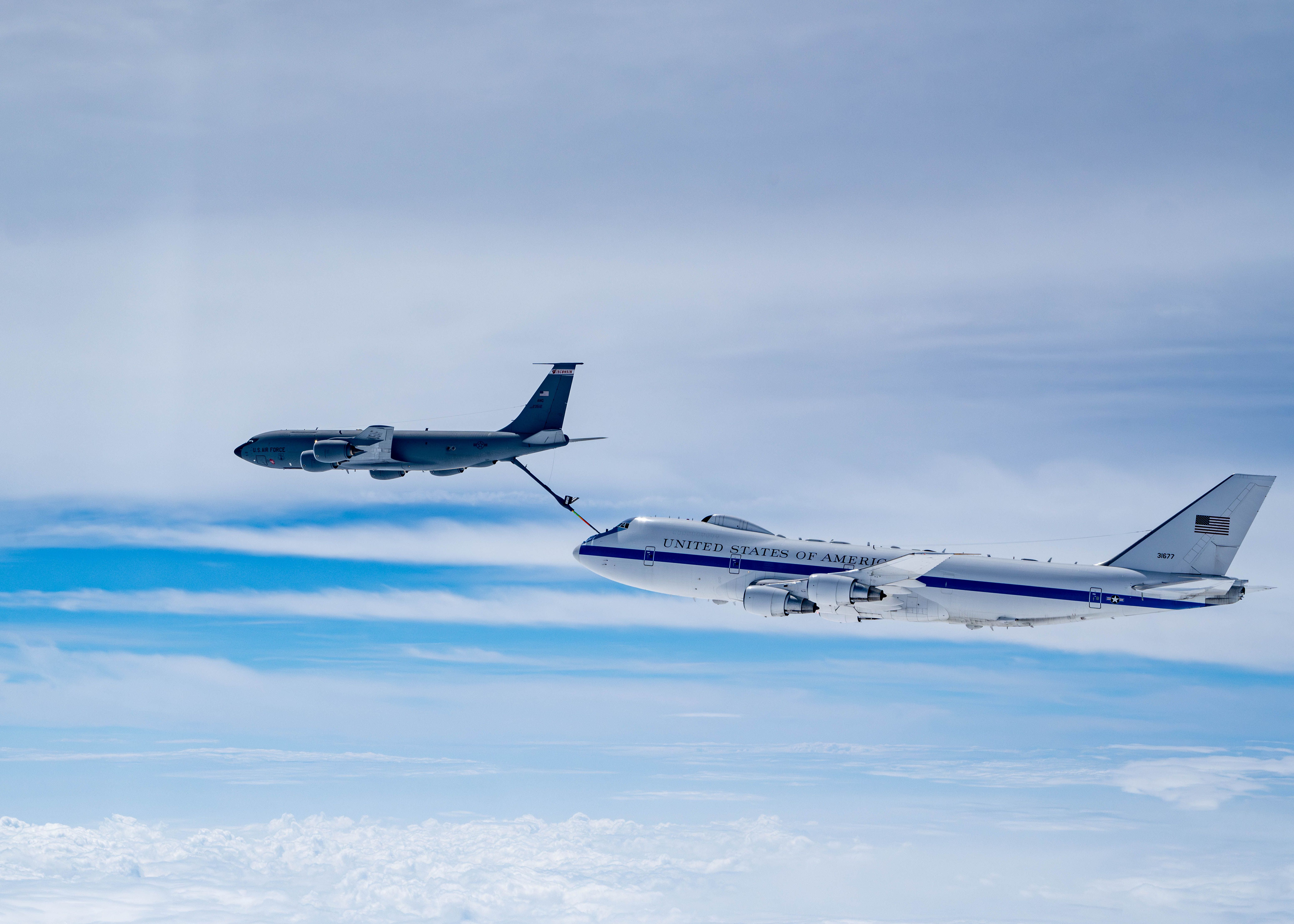 E-4B refueling