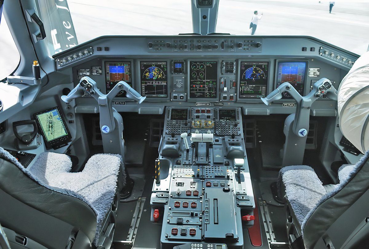 Ambraer_190_lineage_1000，_AL_JABER_AVIADION_JP7322544