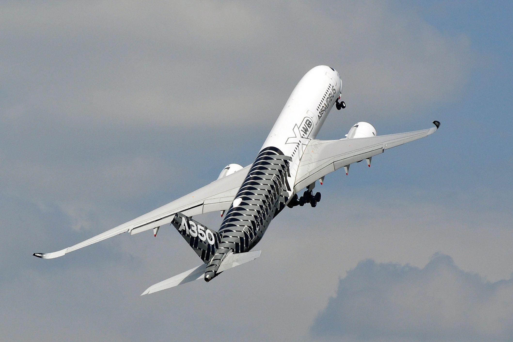 How Much Further Than The A350-900 Does The Airbus A350