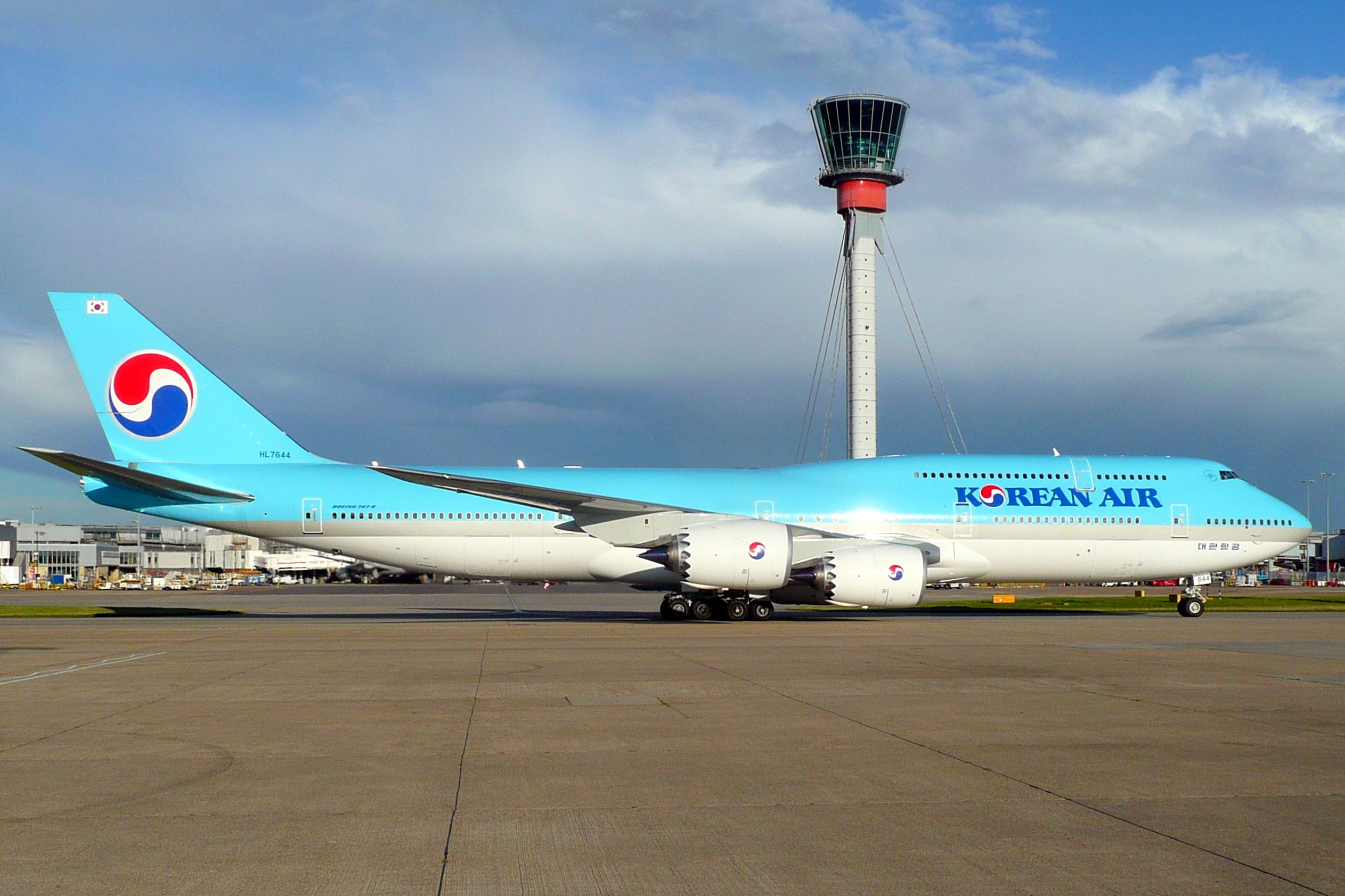 韓國747在希思羅機場的滑行