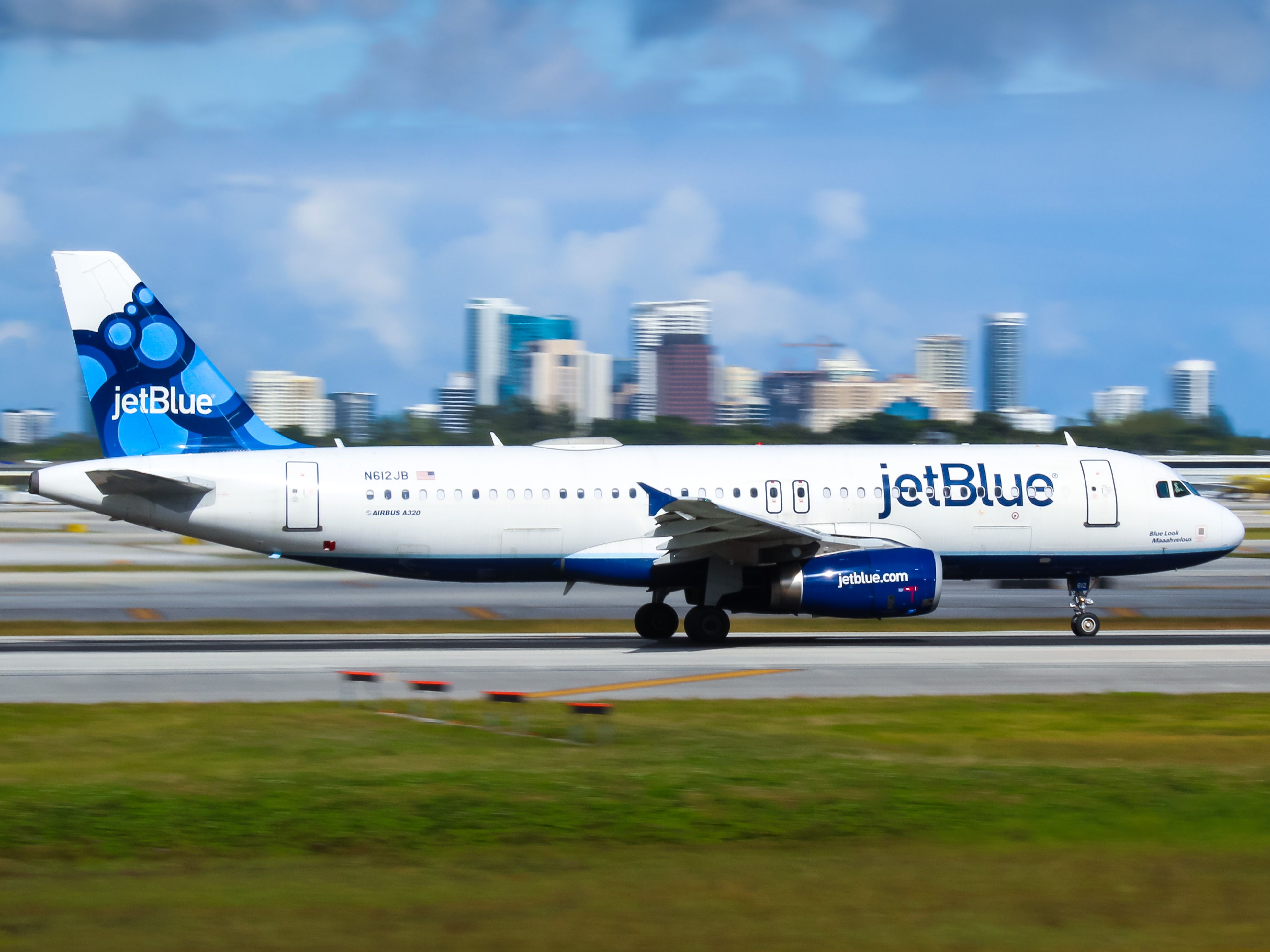 Jetblue-A320-Landing