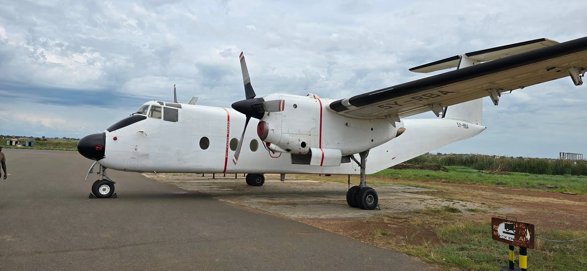 Close-up of the de Haviland DHC-5D Buffalo 5Y-RBA in Canada