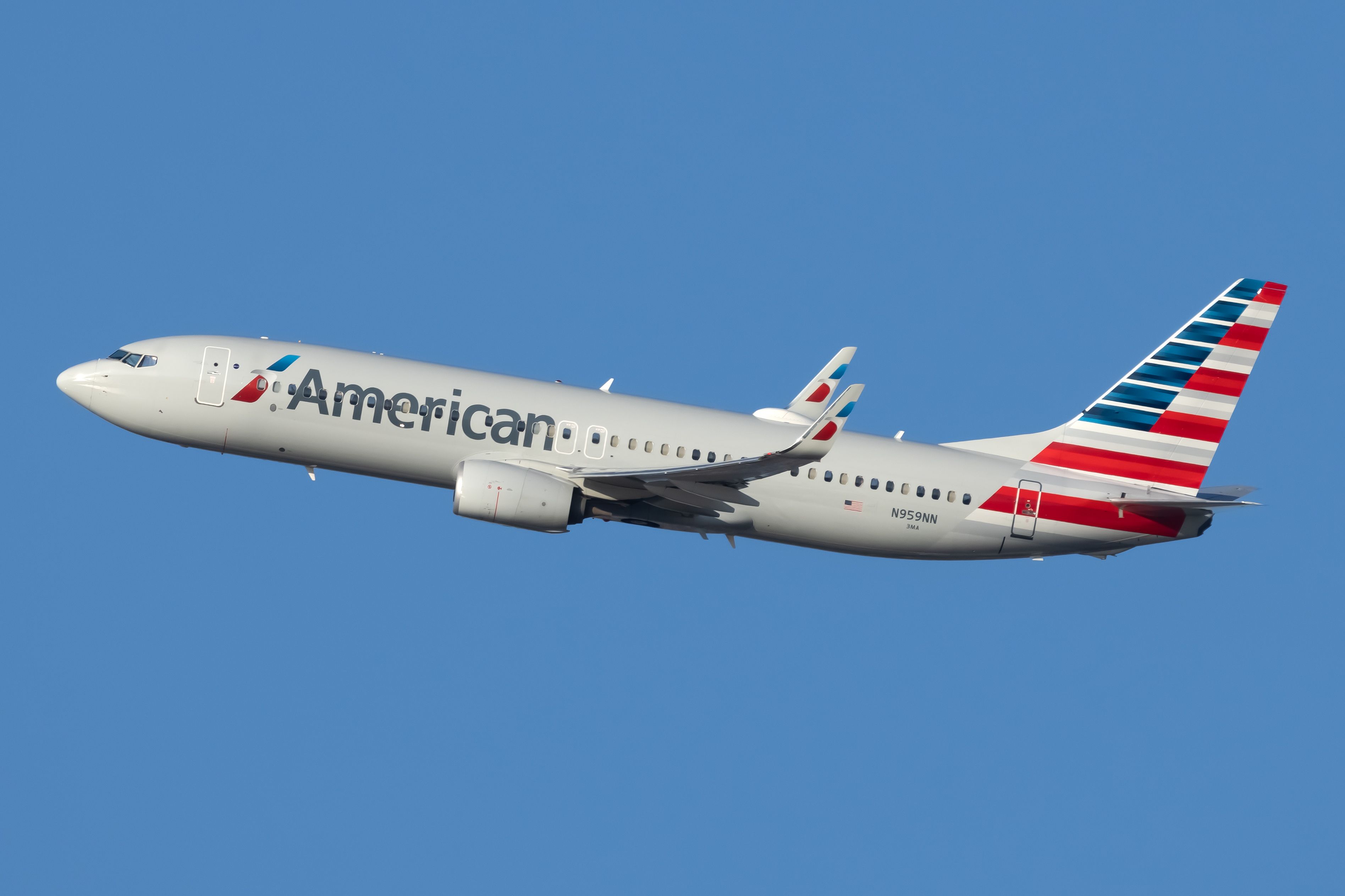 N959NN AIRLINES BOEING 737-823 (1)