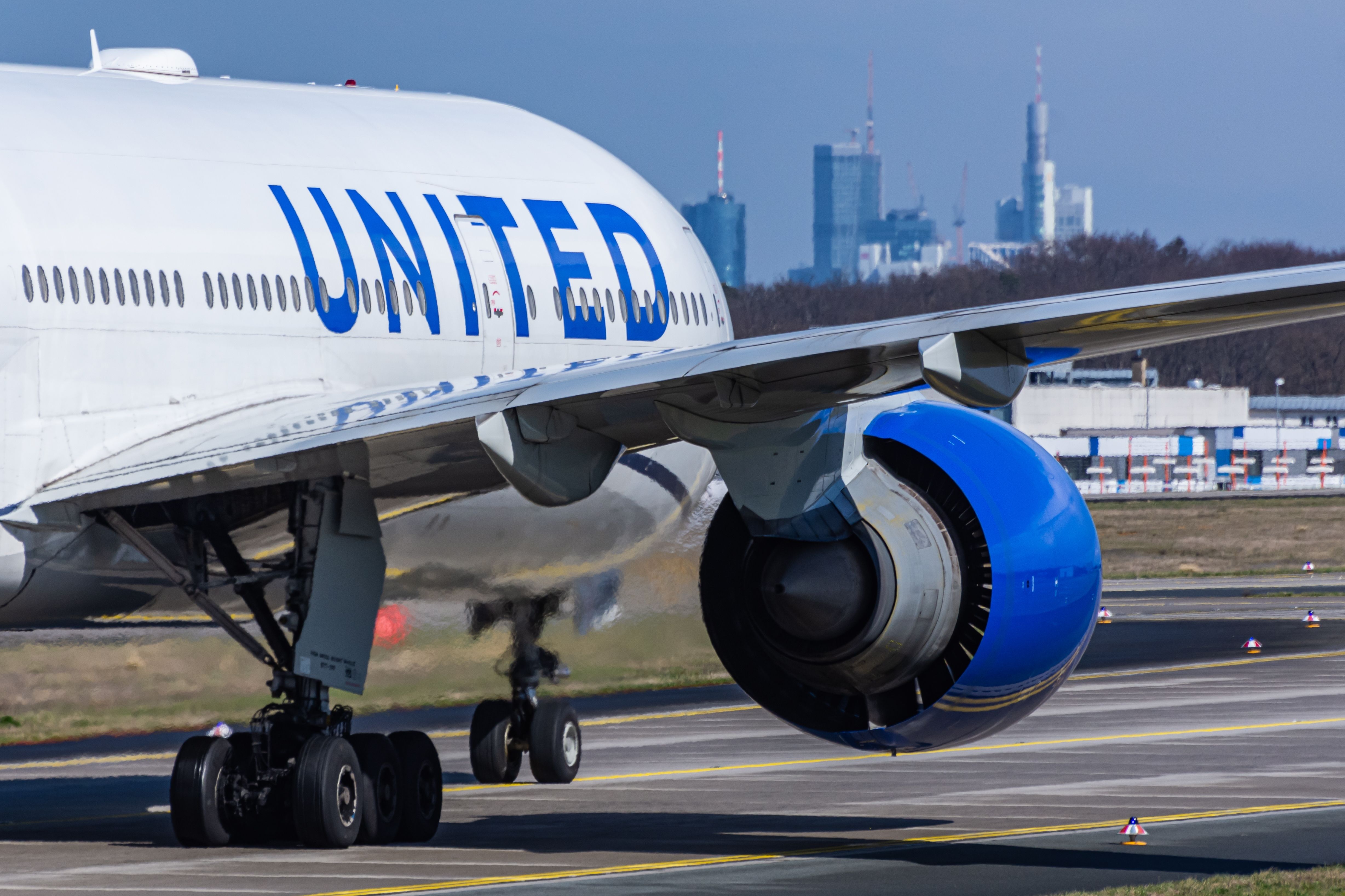 United Airlines Boeing 777-200ER at Frankfurt Airport FRA