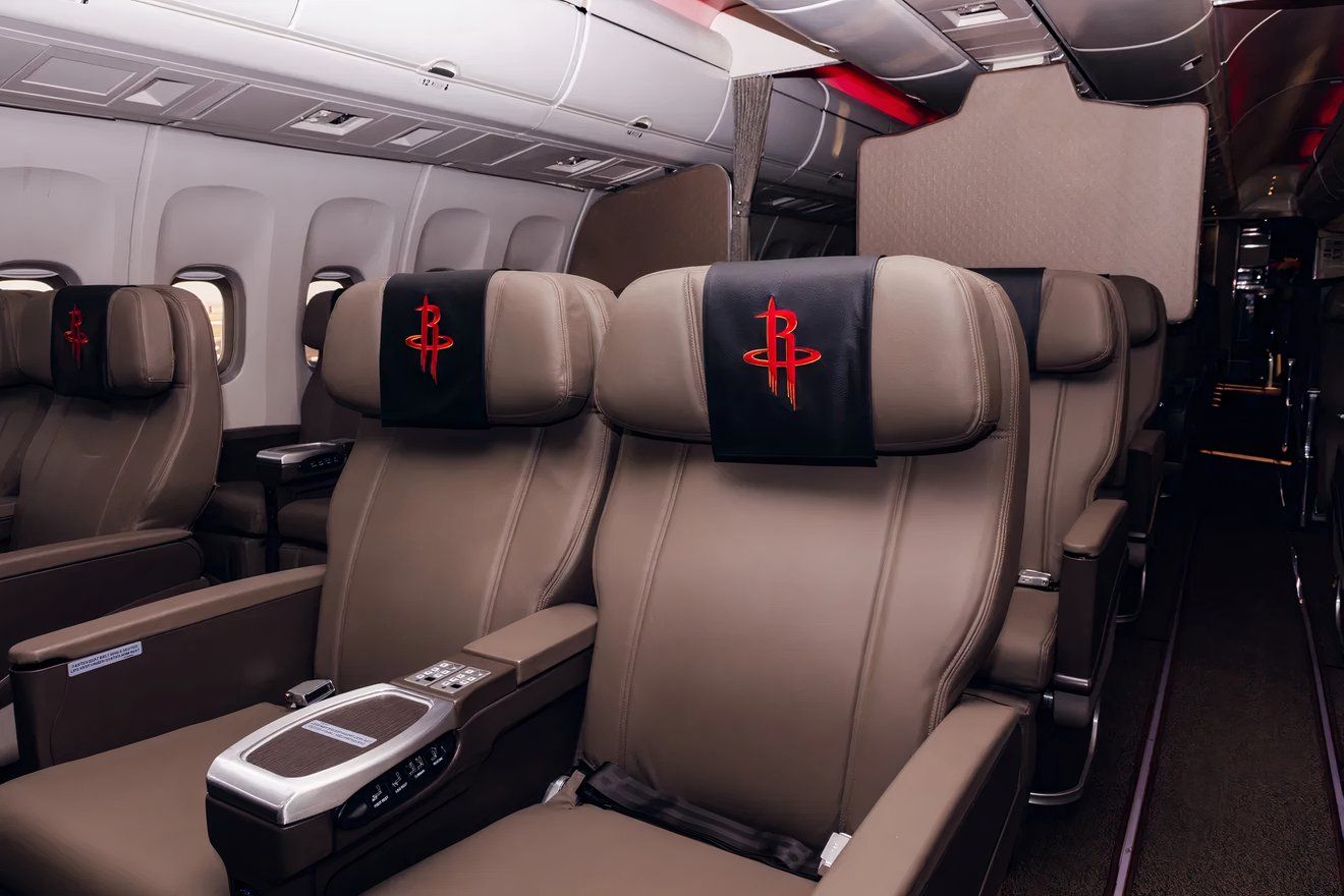 Houston Rockets 767 cabin