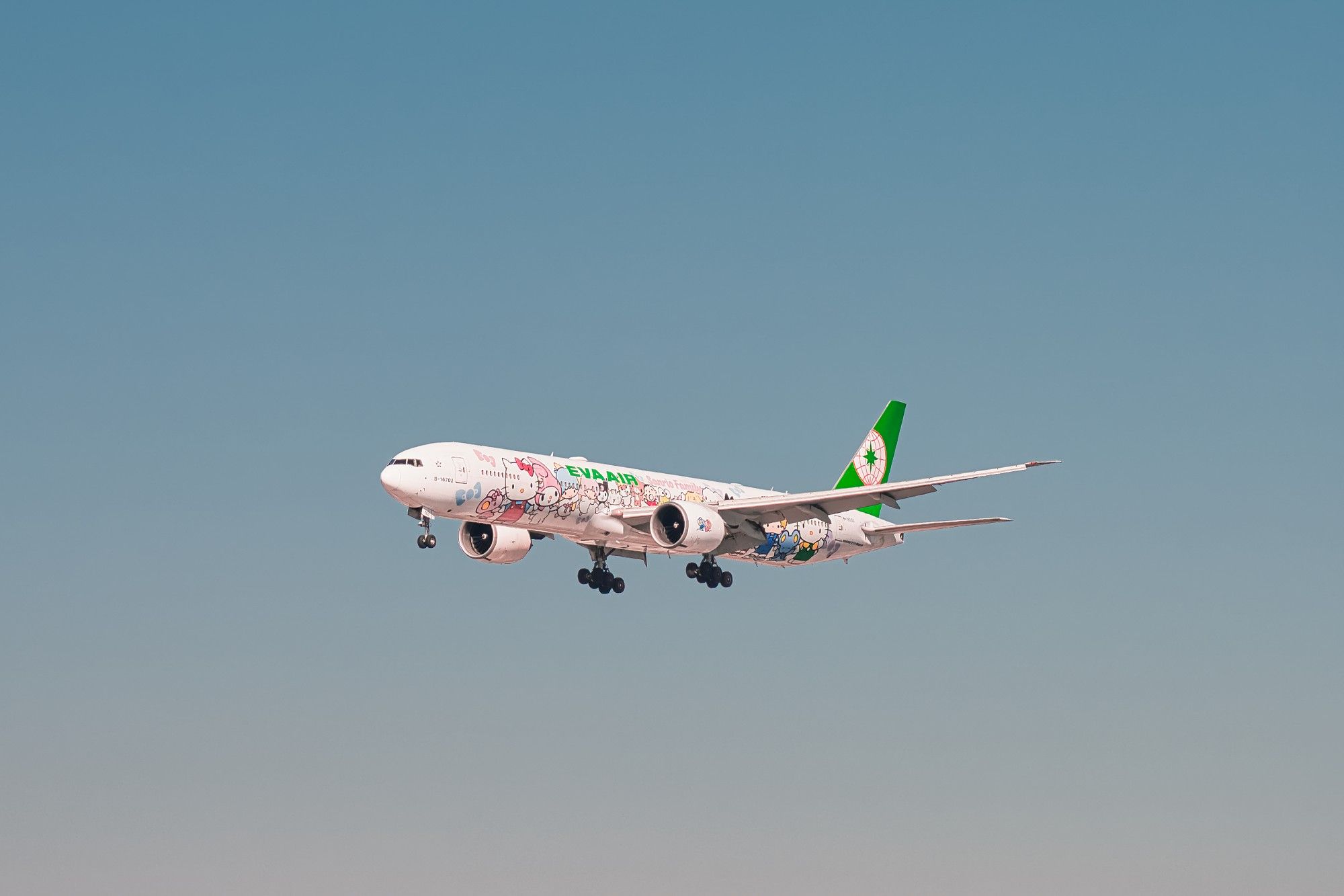 B-16722 Eva Air (Hello Kitty-Shing Star Livery) Boeing 777-36N (ER)