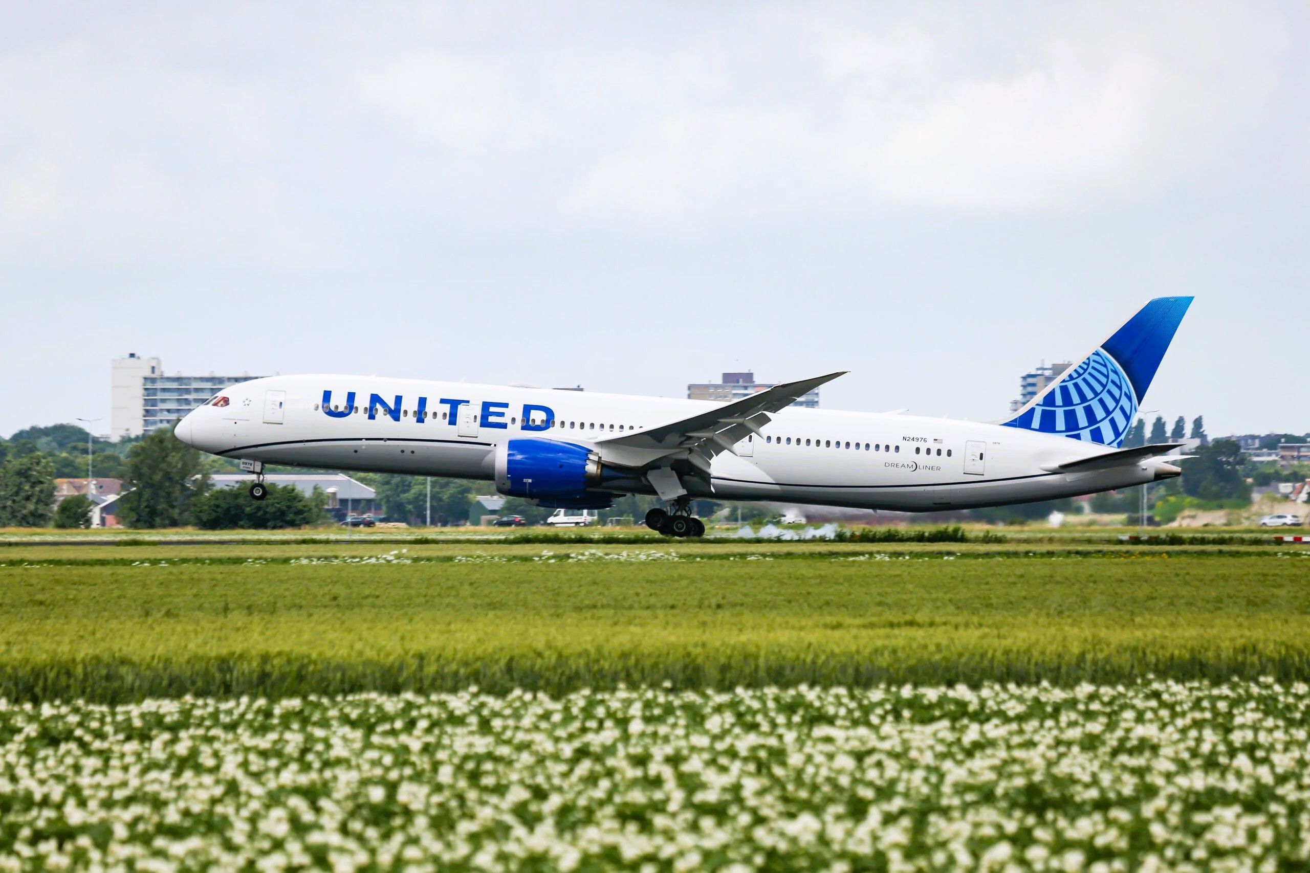 B787-8