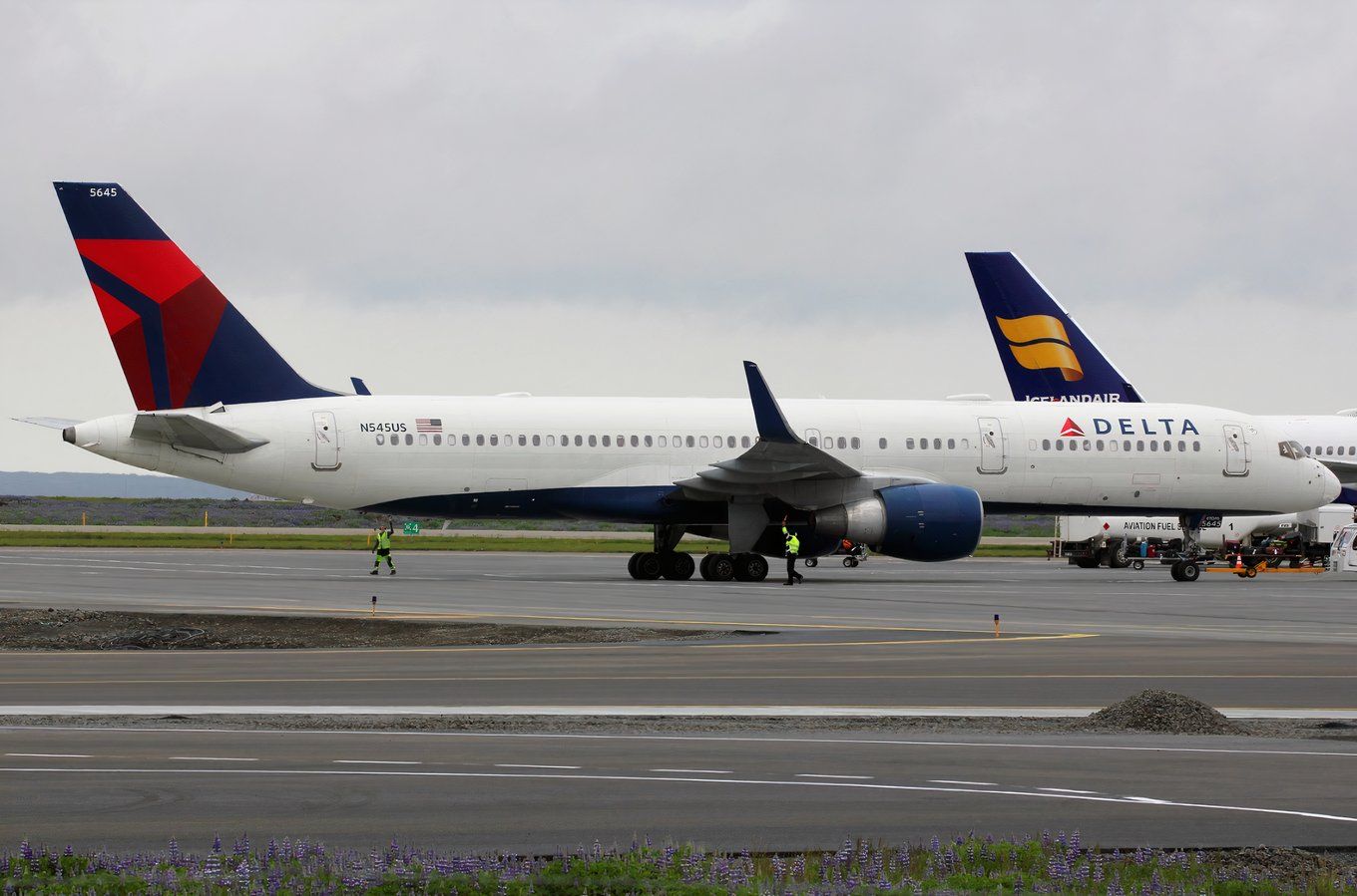 DL 757 KEF