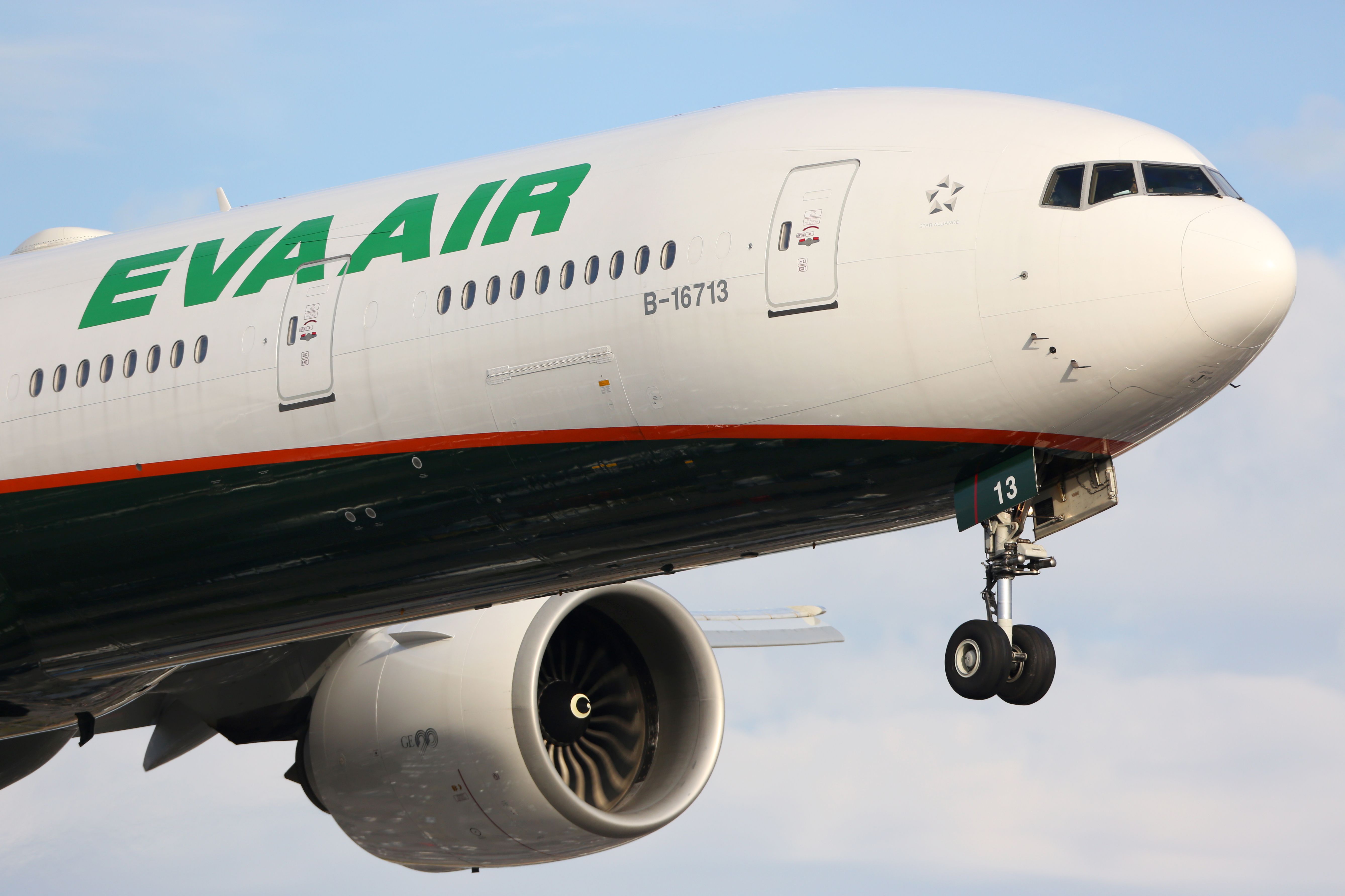 EVA Air Boeing 777-300ER landing at LHR 