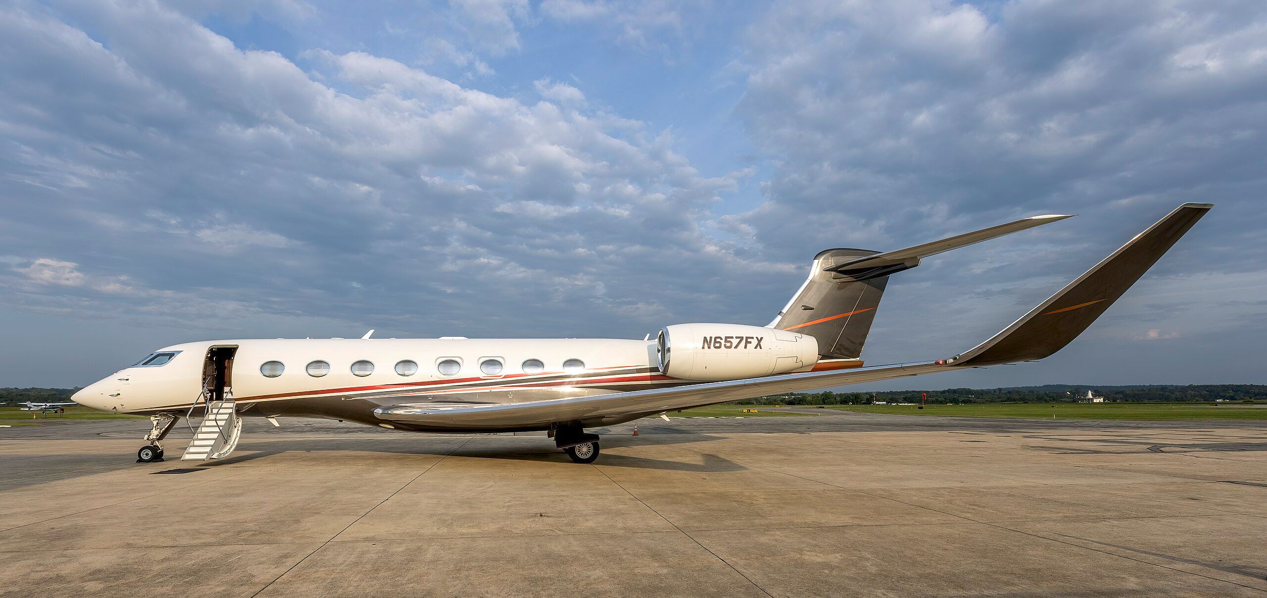  Netjets Gulfstream G650 N657FX at Frederick Municipal Airport, Maryland, USA.